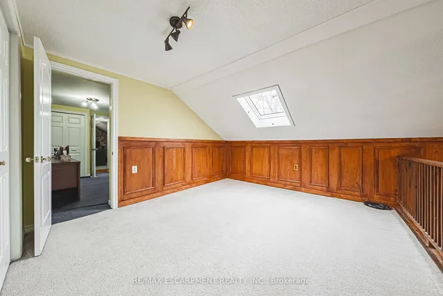 Additional property image - 110 Freelton Rd