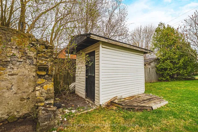 Additional property image - 110 Freelton Rd
