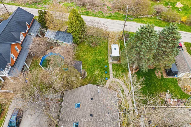 Additional property image - 110 Freelton Rd