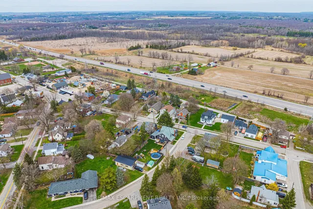 Additional property image - 110 Freelton Rd
