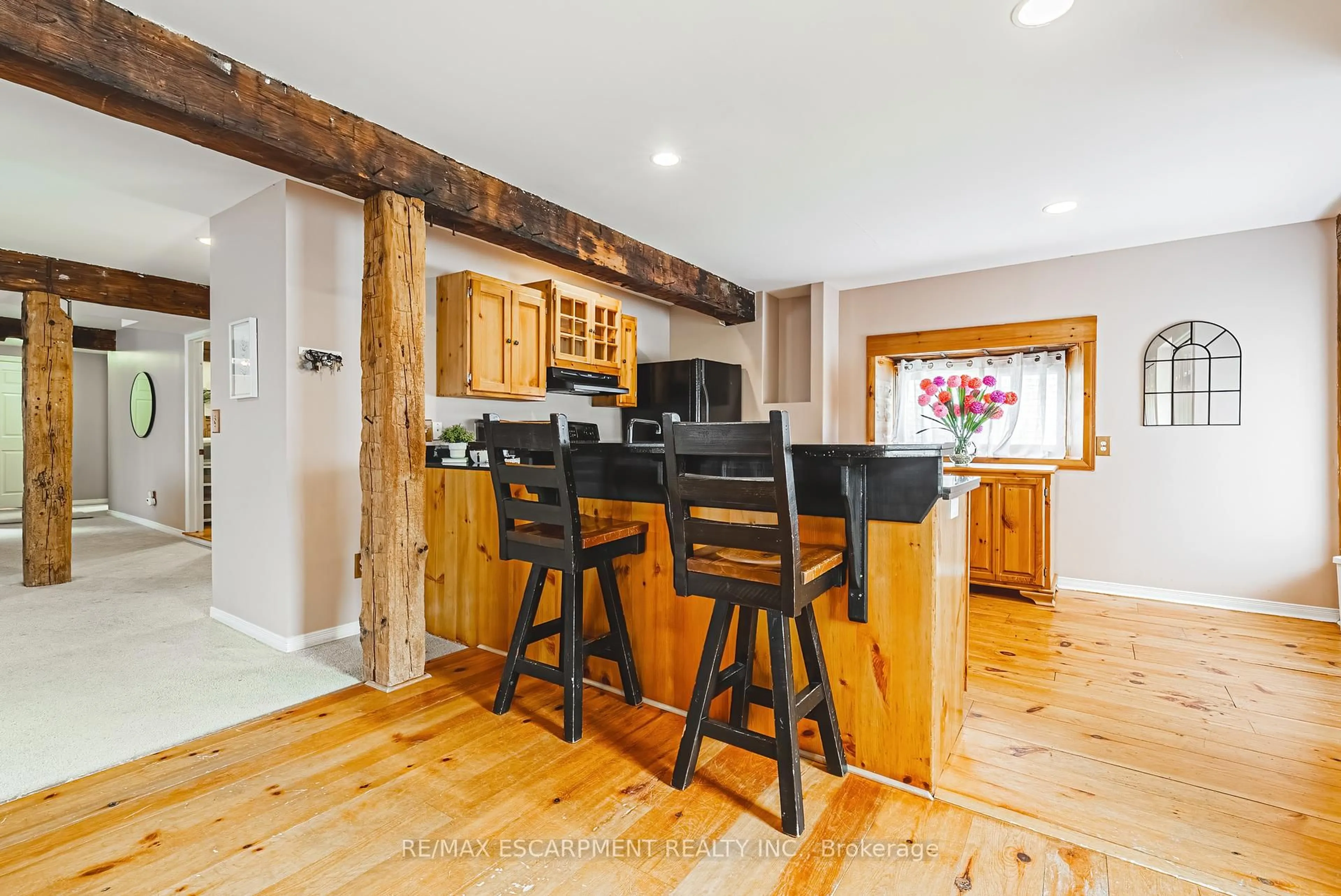 Open concept kitchen, wood/laminate floor for 110 Freelton Rd, Hamilton Ontario L8B 0Z3