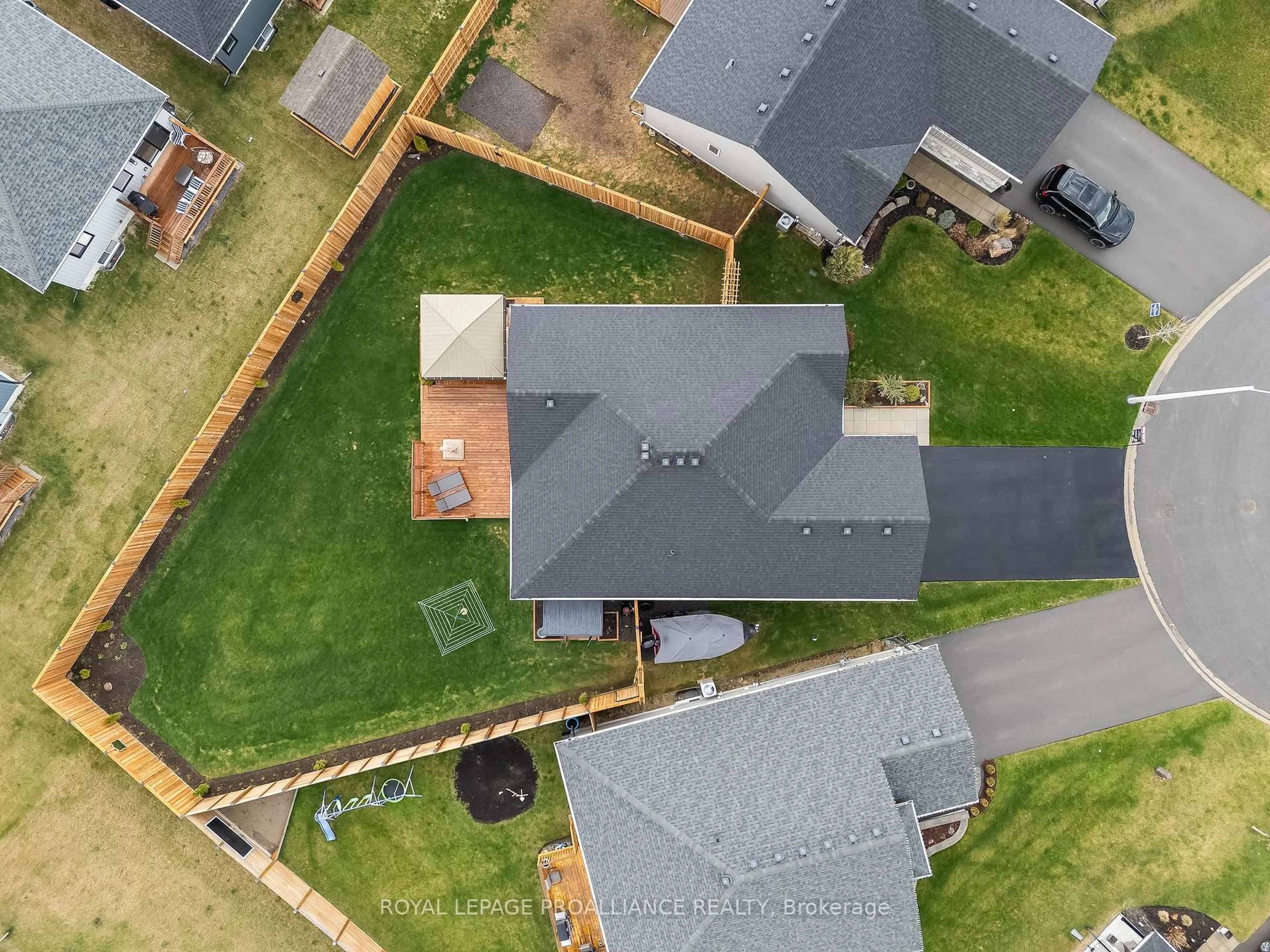 A pic from outside/outdoor area/front of a property/back of a property/a pic from drone, street for 74 Deacon Pl, Belleville Ontario K8P 5G4