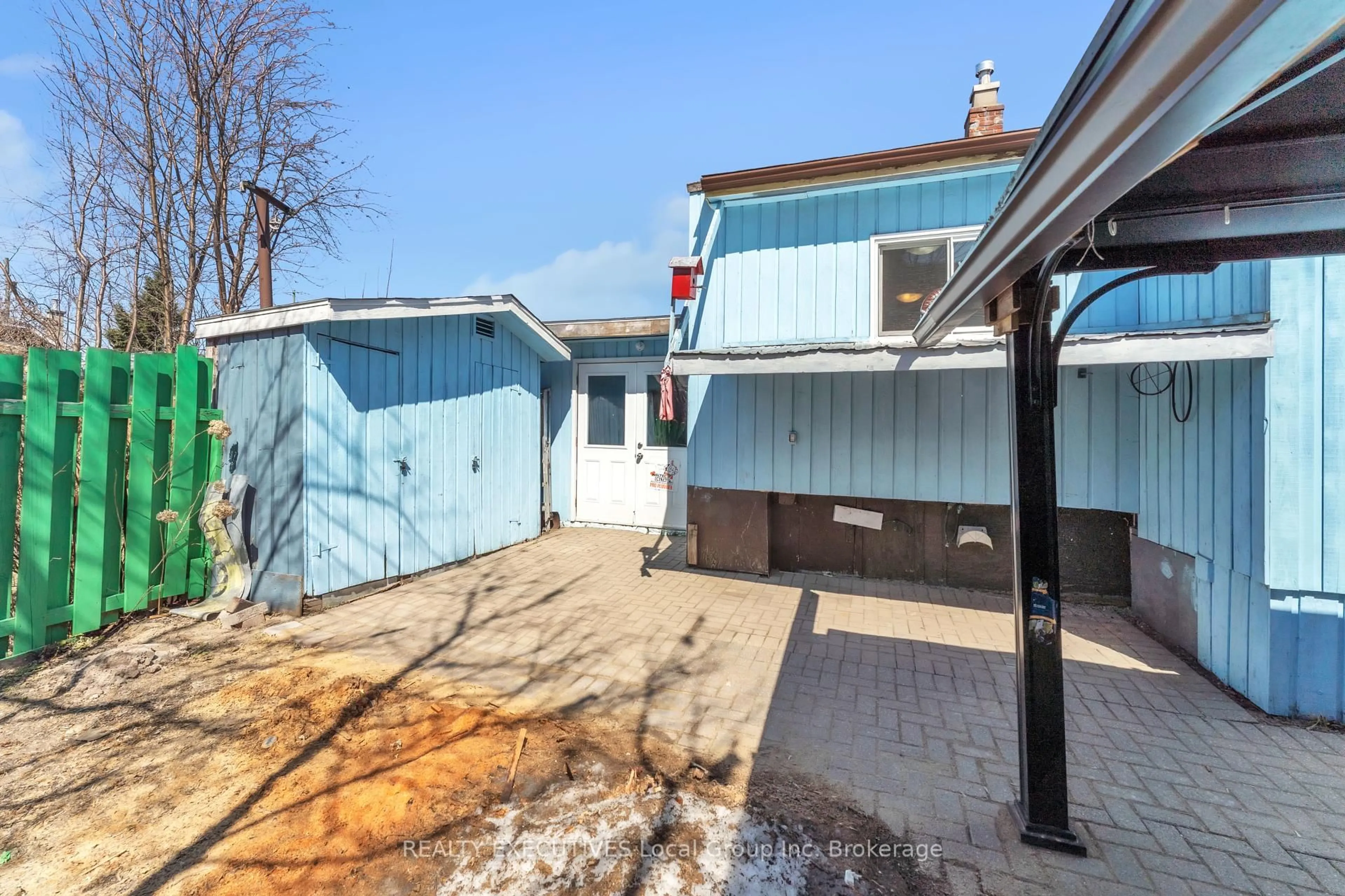 Patio, street for 1026 Regina St, North Bay Ontario P1B 2K9
