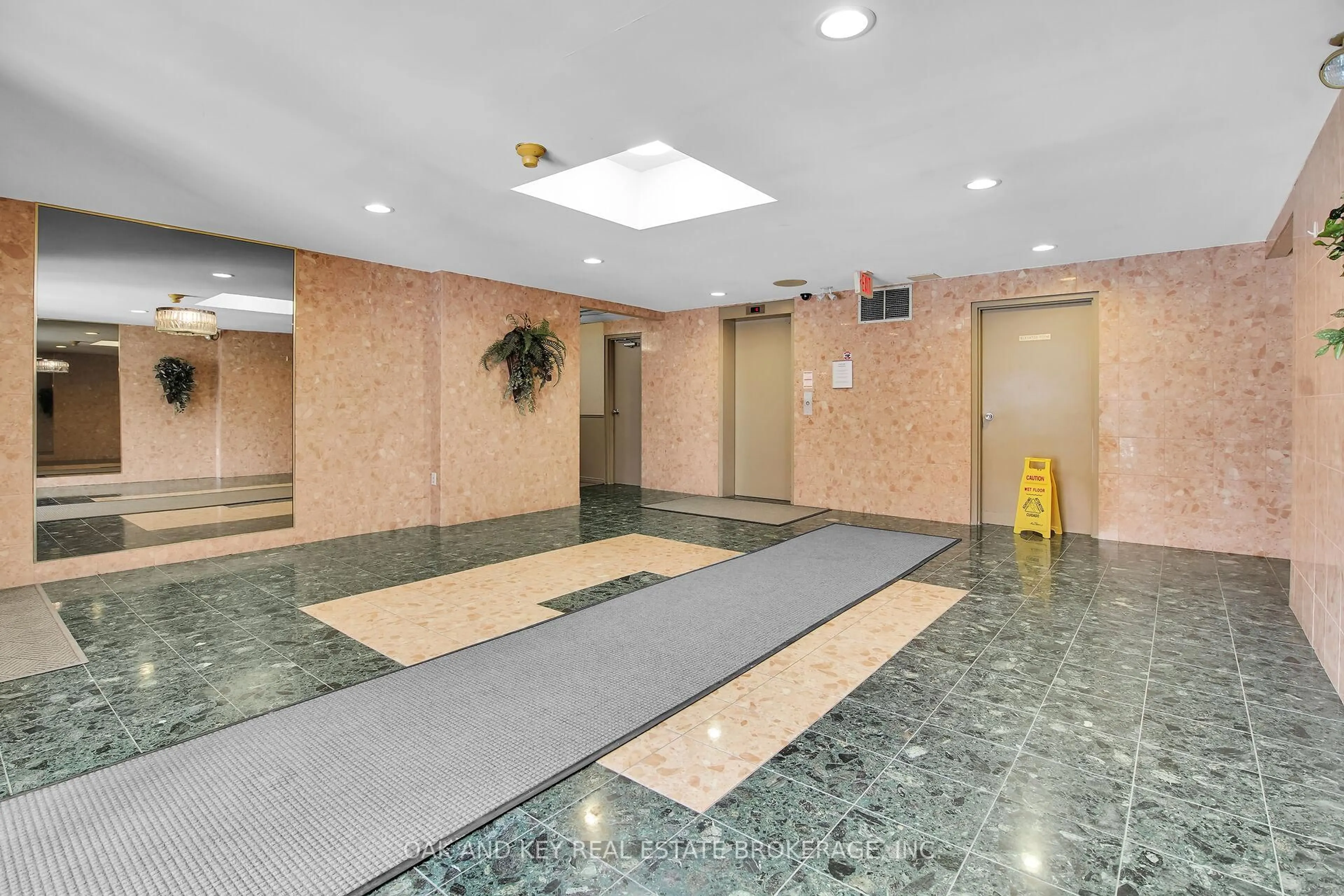 Lobby for 77 BASELINE Rd #402, London South Ontario N6J 1V5