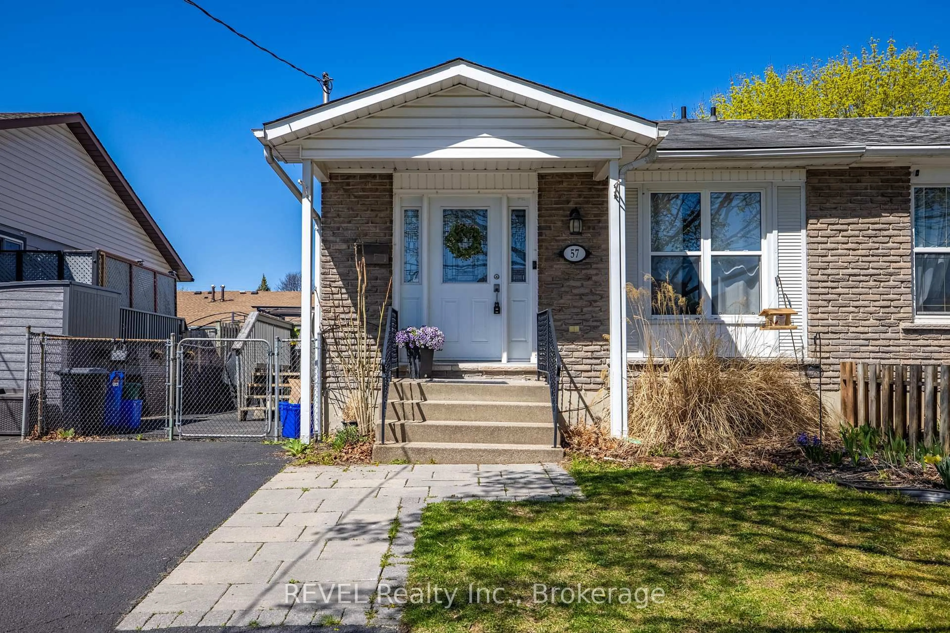 Home with brick exterior material, street for 57 Allan Dr, St. Catharines Ontario L2N 1G1