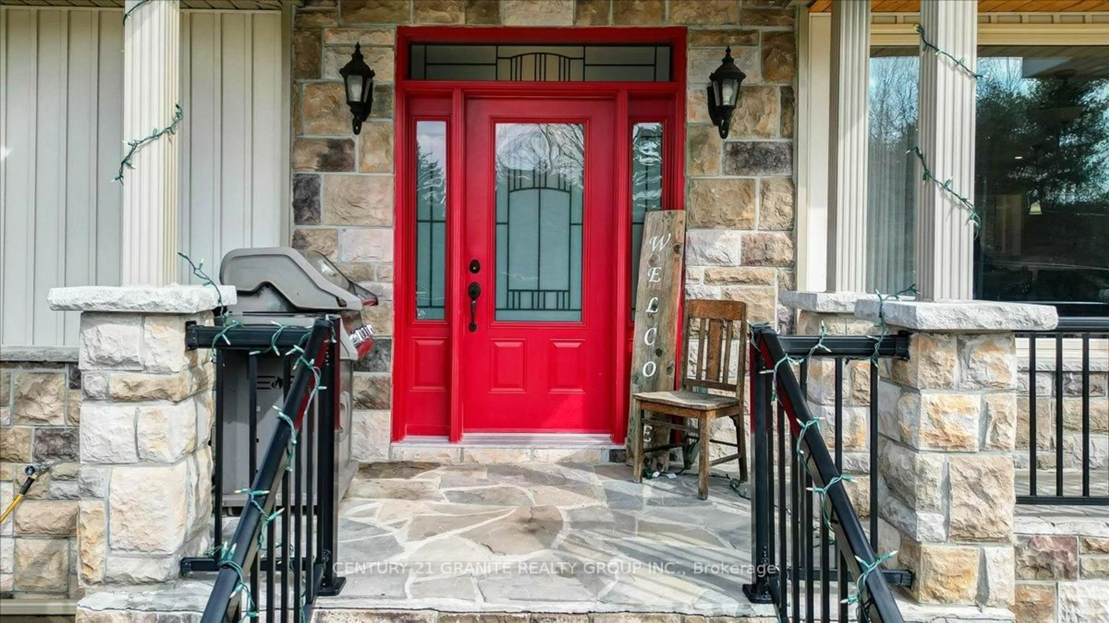 Indoor entryway for 172 Paudash School Rd, Bancroft Ontario K0L 1C0