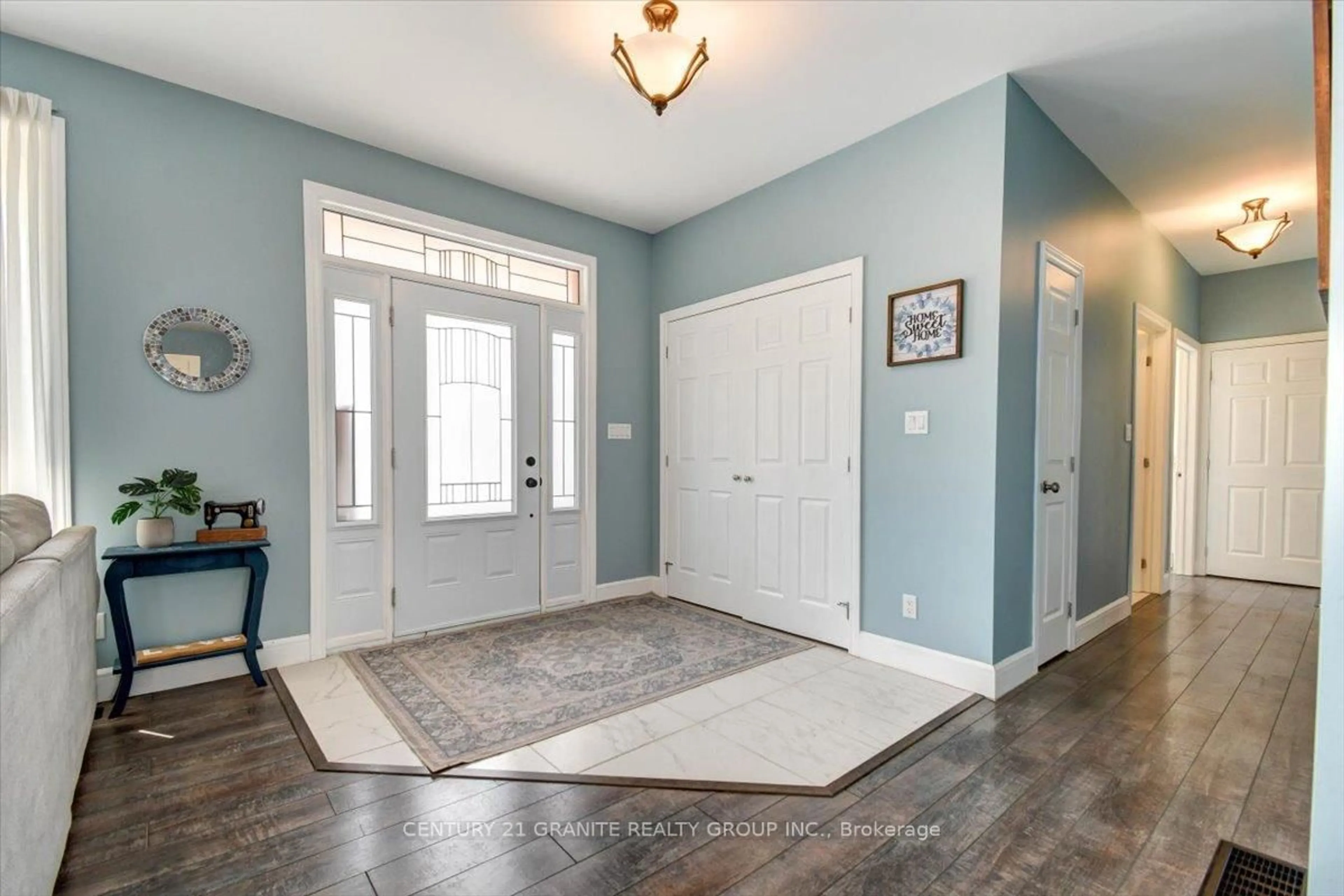 Indoor entryway for 172 Paudash School Rd, Bancroft Ontario K0L 1C0