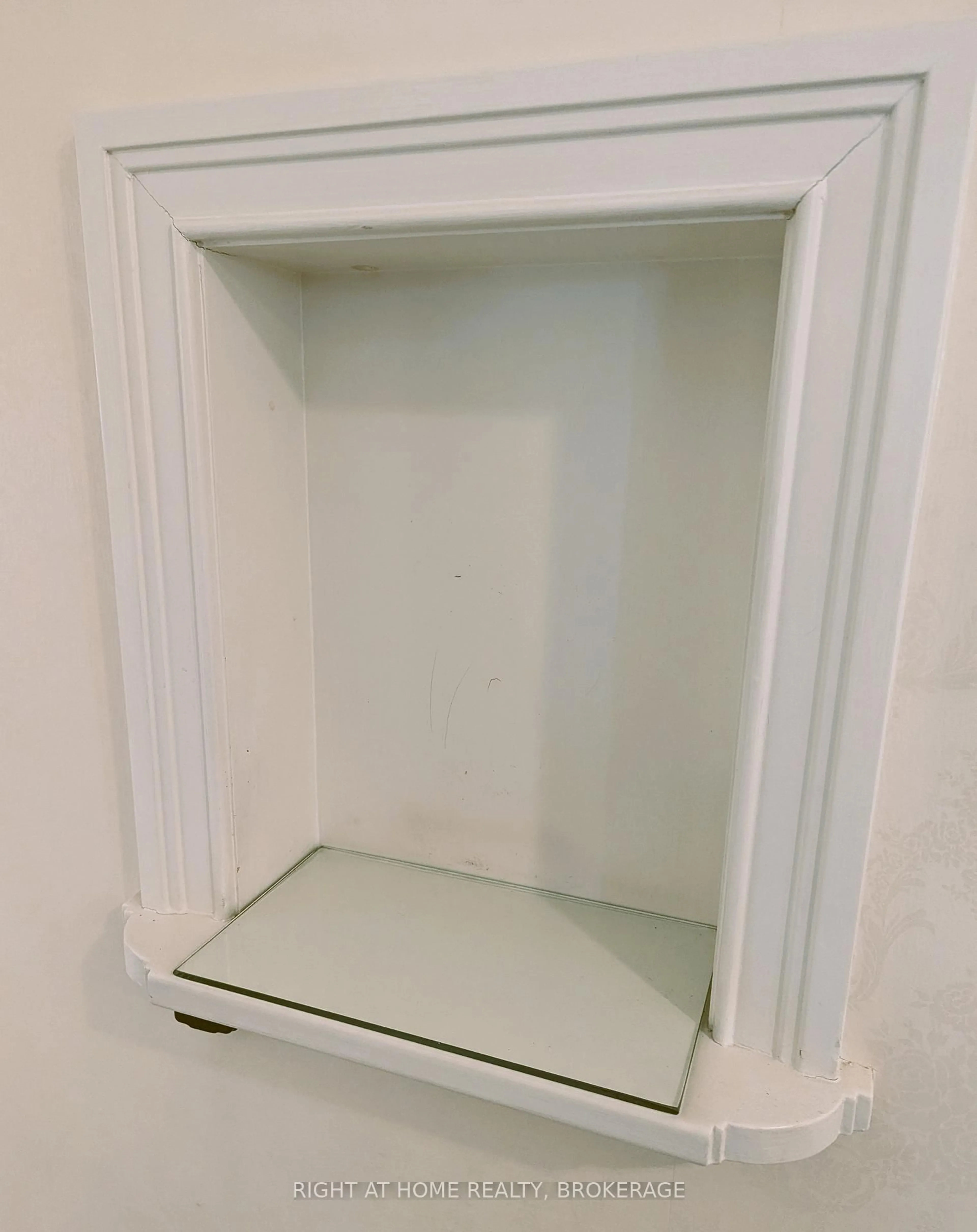 Storage room or clothes room or walk-in closet for 57 Edgar St, Welland Ontario L3C 1S6