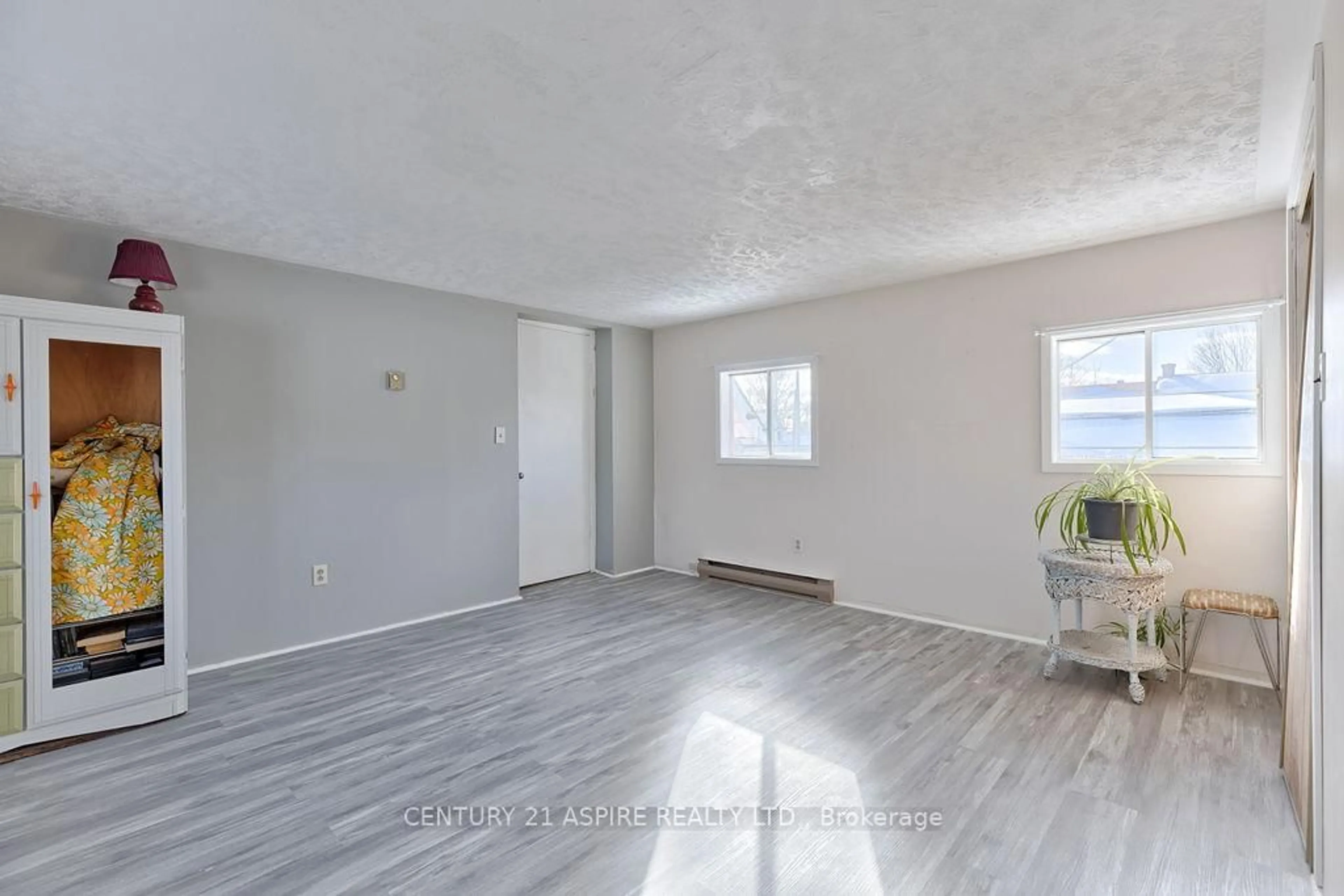 A pic of a room for 201 Welland St, Pembroke Ontario K8A 5Y2