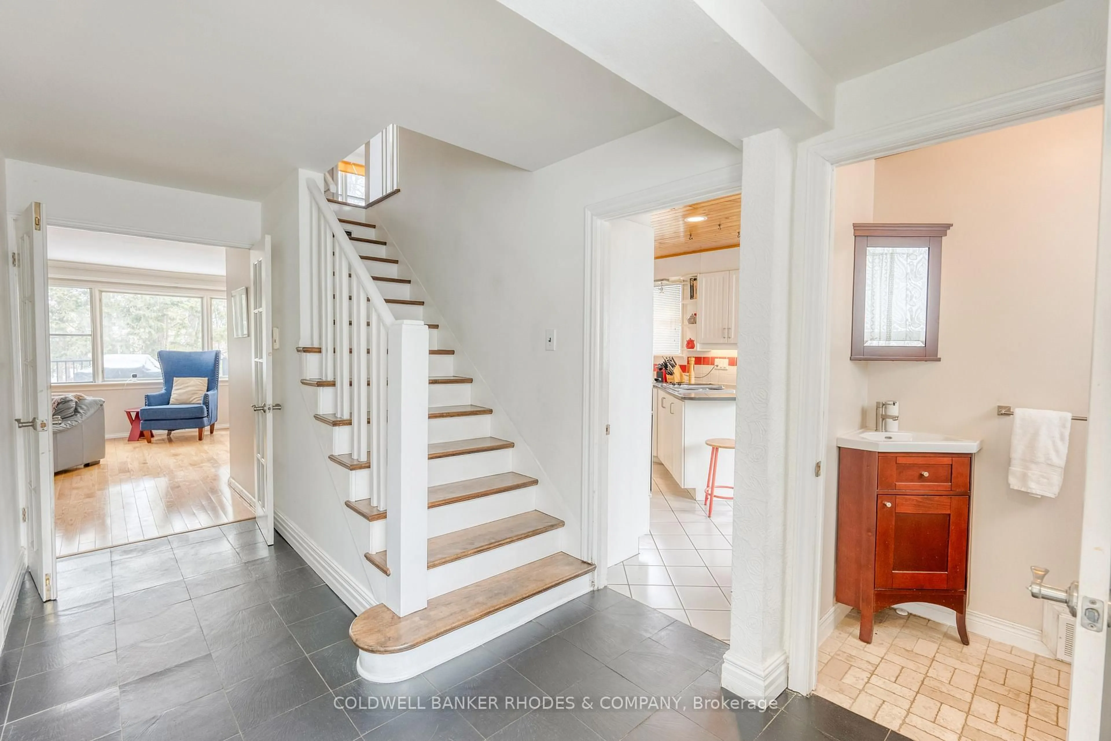 Unknown for 457 Oakhill Rd, Ottawa Ontario K1M 1J5