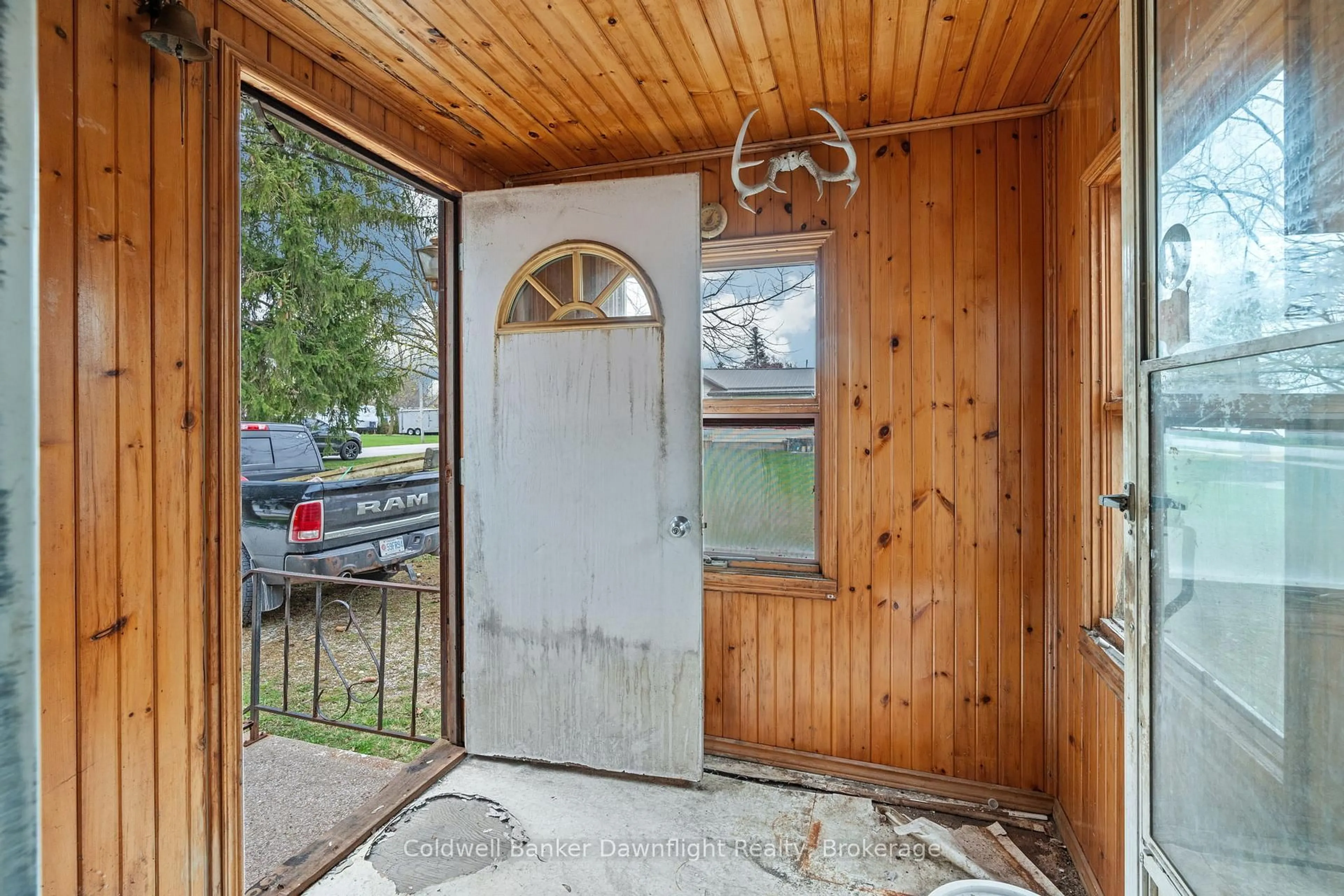 Unknown for 215 Prince Alfred St, South Huron Ontario N0M 1K0