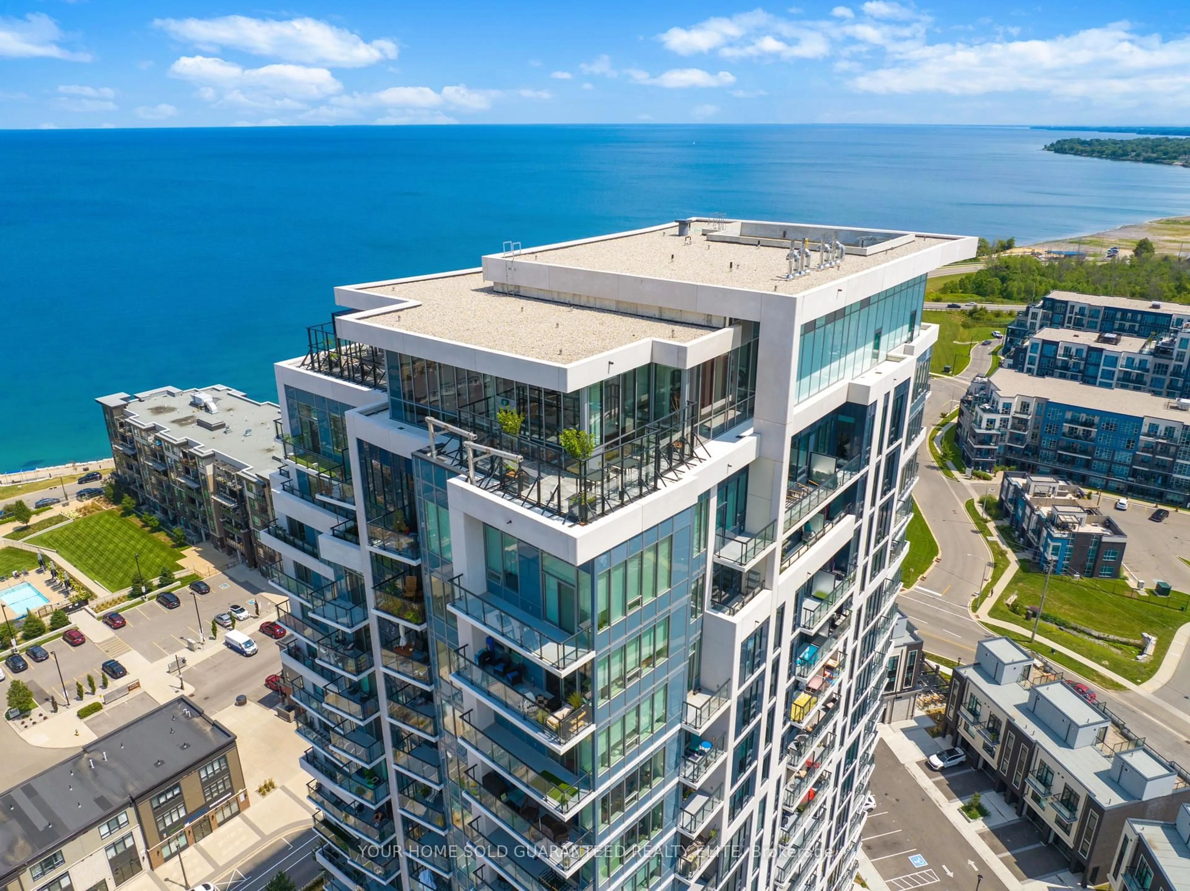 A pic from outside/outdoor area/front of a property/back of a property/a pic from drone, city buildings view from balcony for 385 Winston Rd #905, Grimsby Ontario L3M 4E8