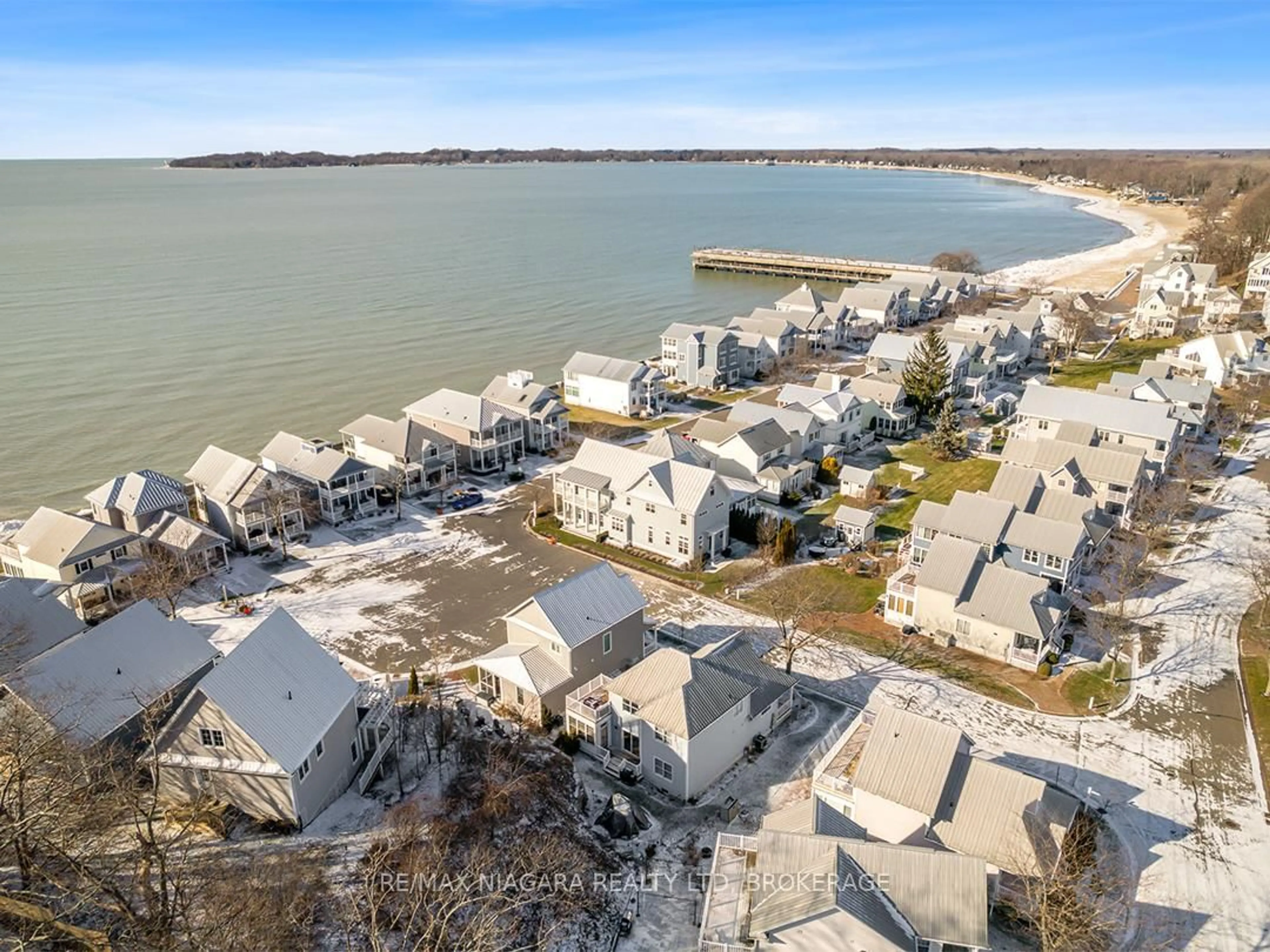 A pic from outside/outdoor area/front of a property/back of a property/a pic from drone, water/lake/river/ocean view for 4 Mariner's Lane, Fort Erie Ontario L0S 1B0