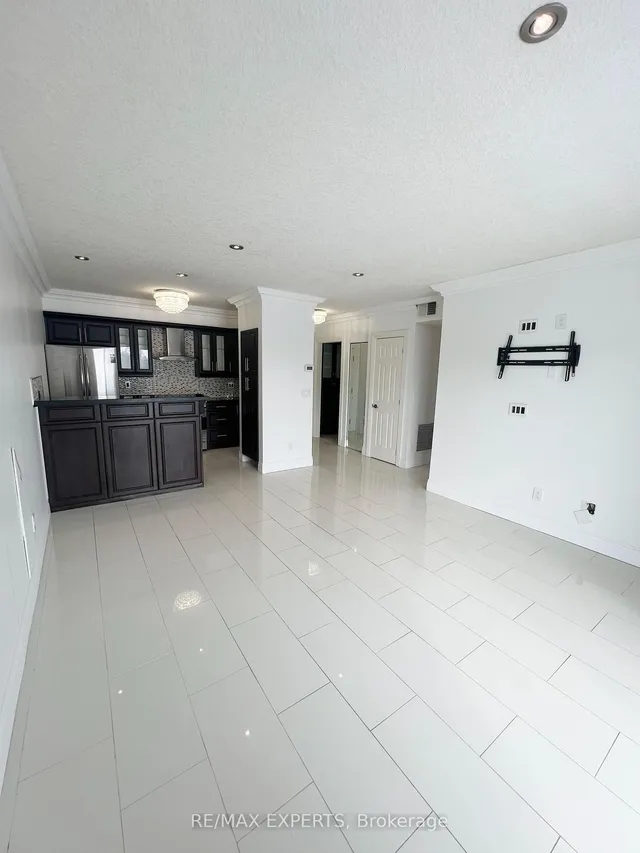 Additional property image - 345 Briarmeadow Dr Unit 404