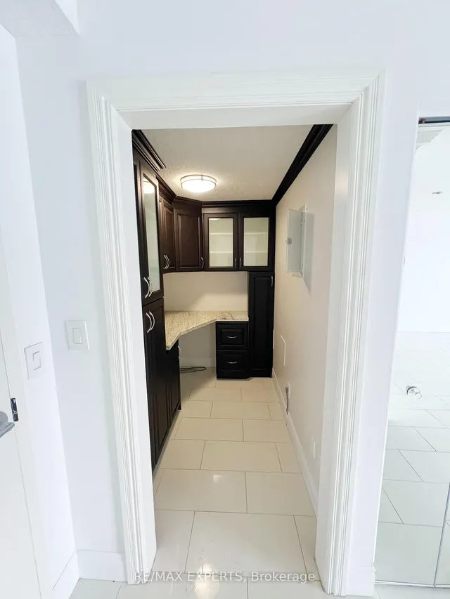 Additional property image - 345 Briarmeadow Dr Unit 404
