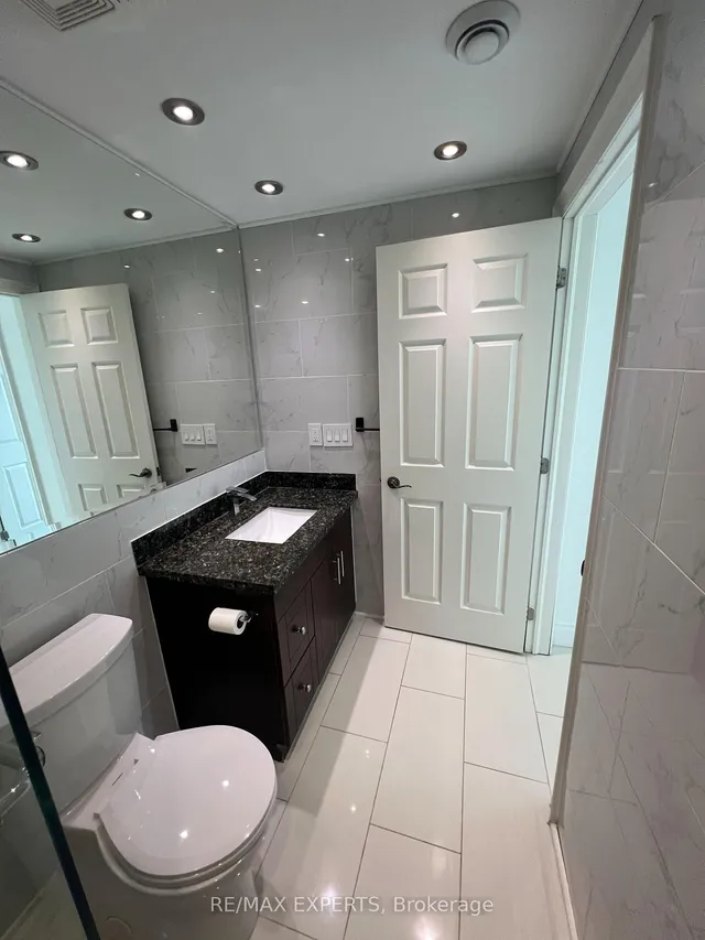 Additional property image - 345 Briarmeadow Dr Unit 404