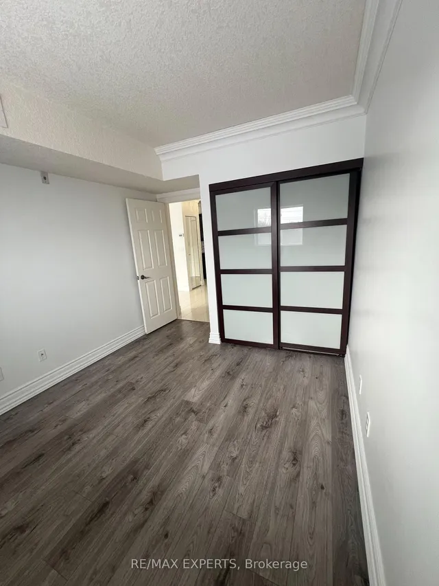 Additional property image - 345 Briarmeadow Dr Unit 404