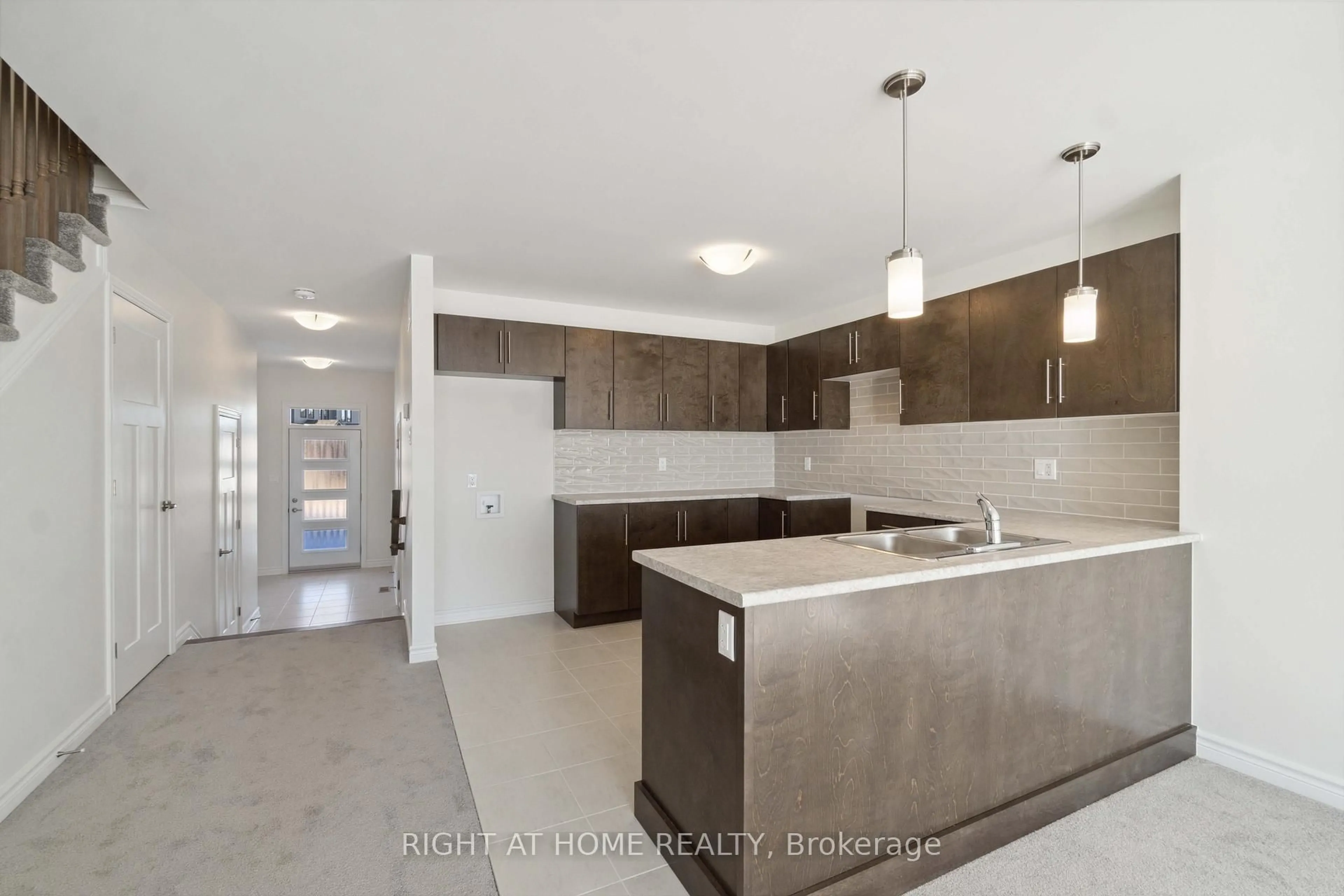 Open concept kitchen, unknown for 56 GRIFFITH Way, Carleton Place Ontario K7C 0S4