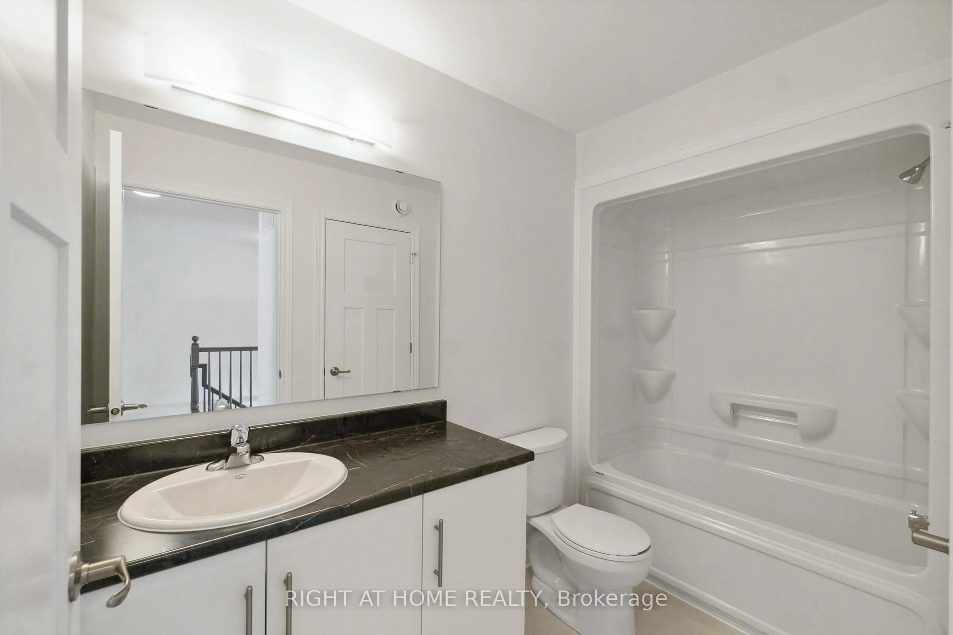 Standard bathroom, unknown for 56 GRIFFITH Way, Carleton Place Ontario K7C 0S4