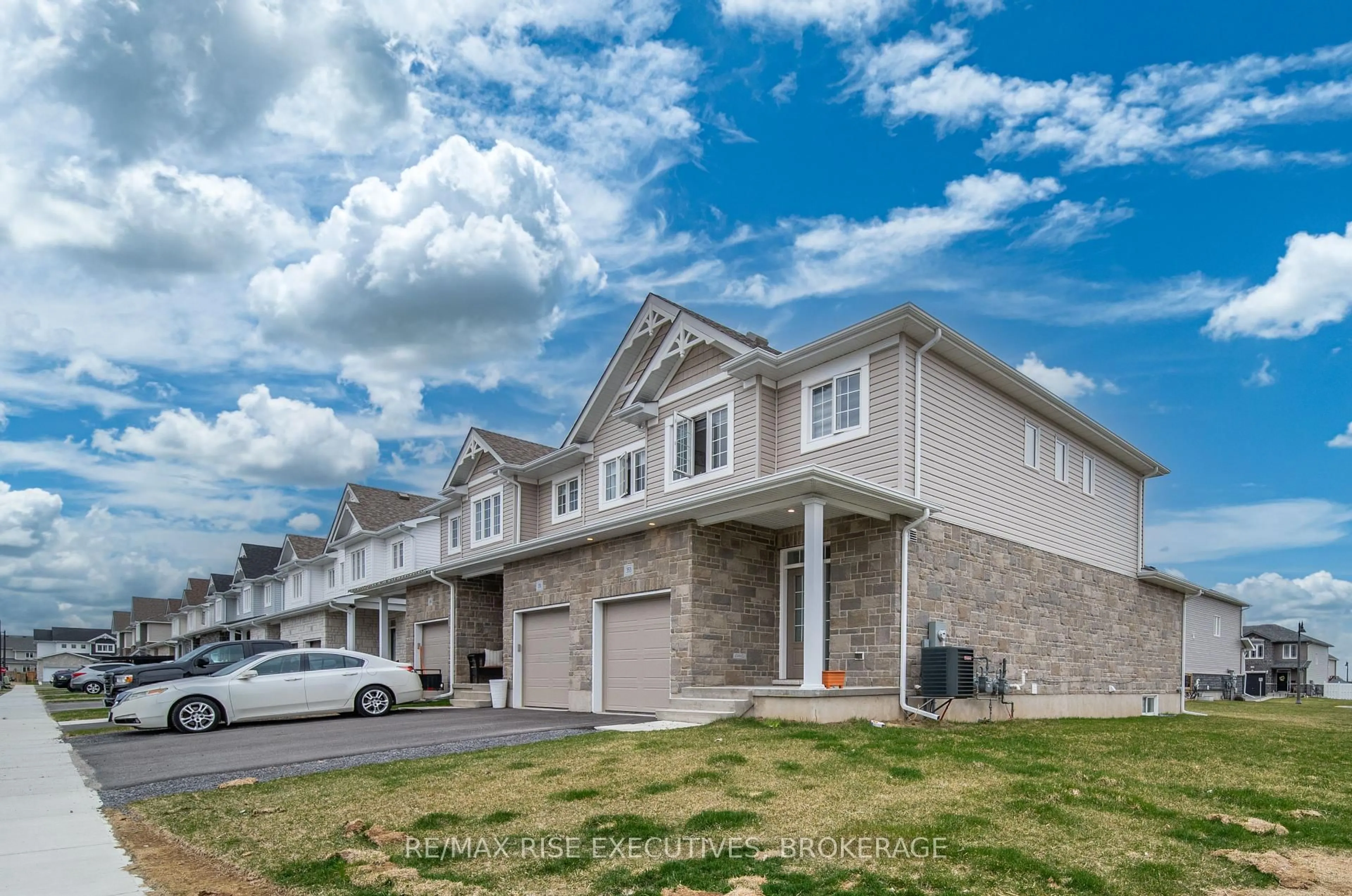 Unknown for 353 Buckthorn Dr, Kingston Ontario K7P 0S1