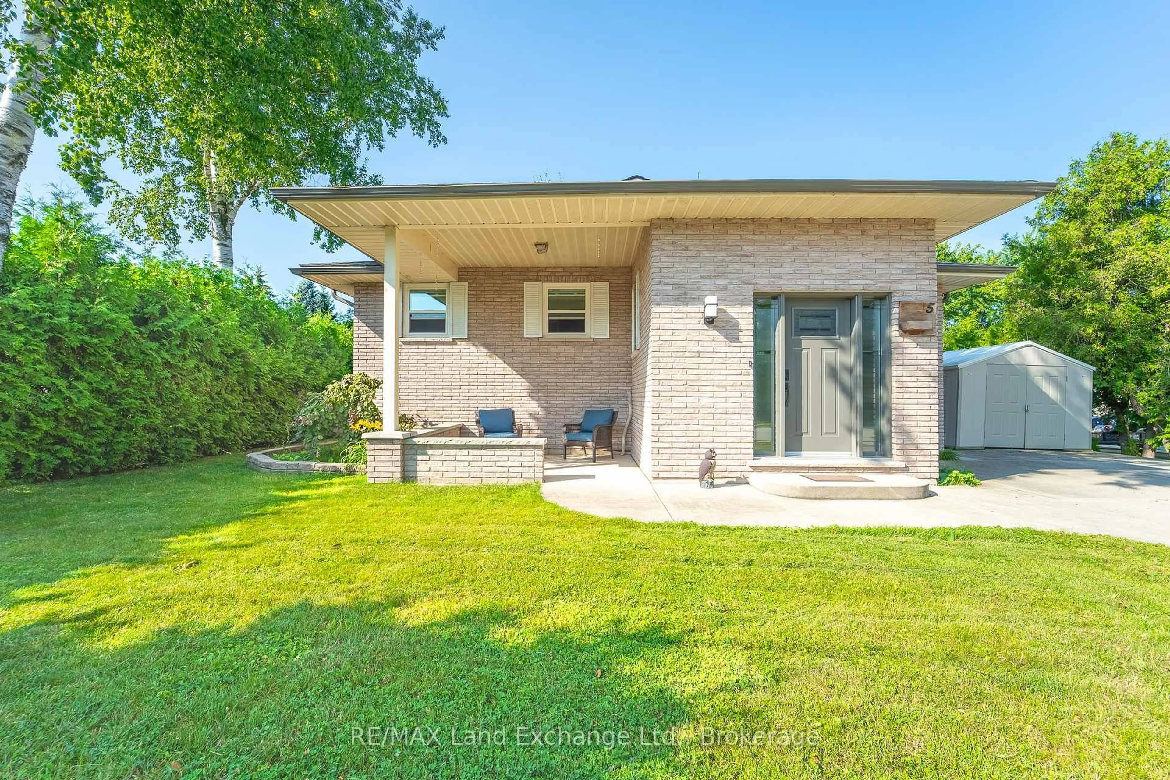 Home with brick exterior material, street for 5 MACGREGOR BEACH Rd, Kincardine Ontario N2Z 1J6