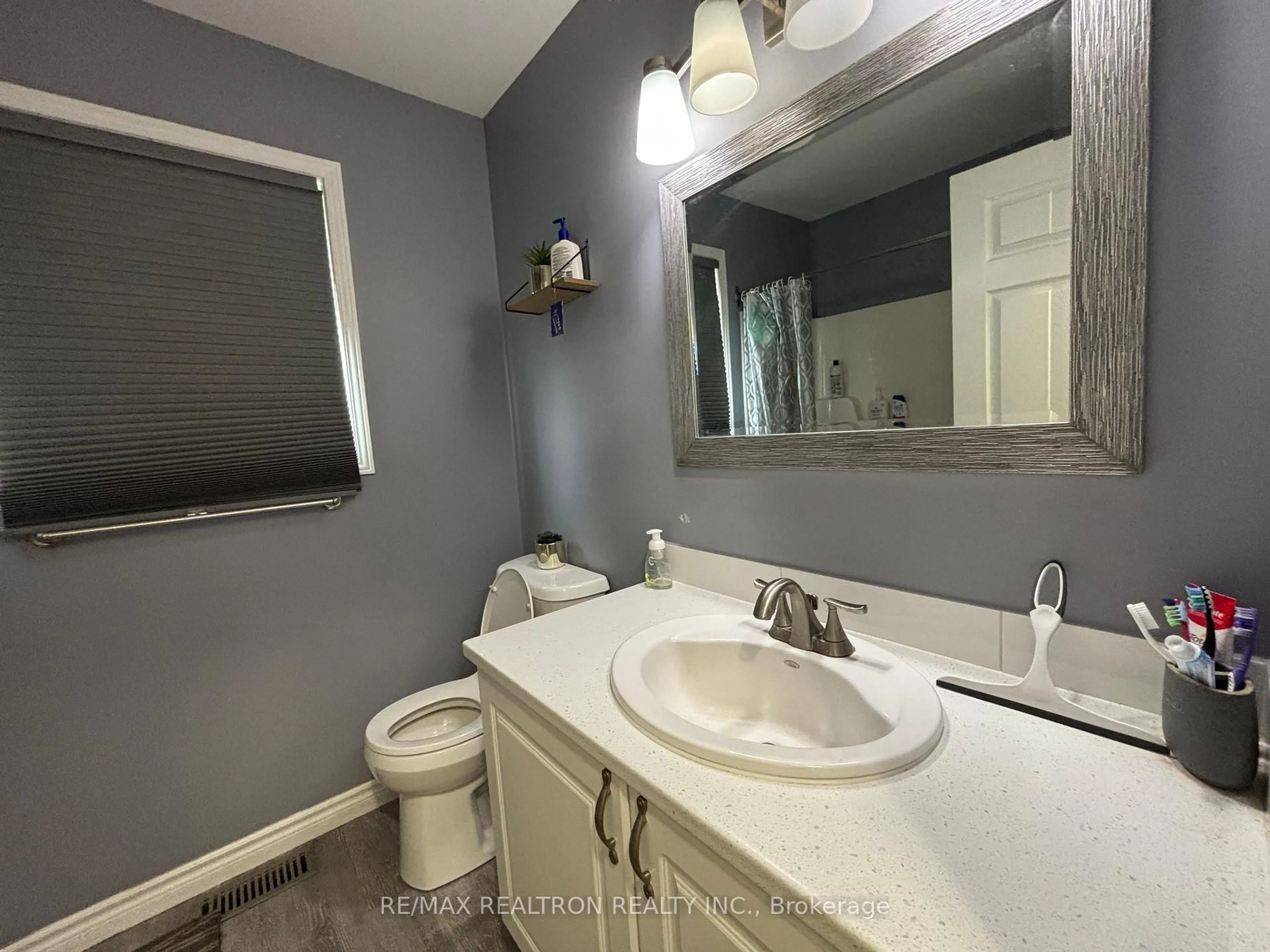 Standard bathroom, ceramic/tile floor for 436 Weston Cres, Kingston Ontario K7M 9E7