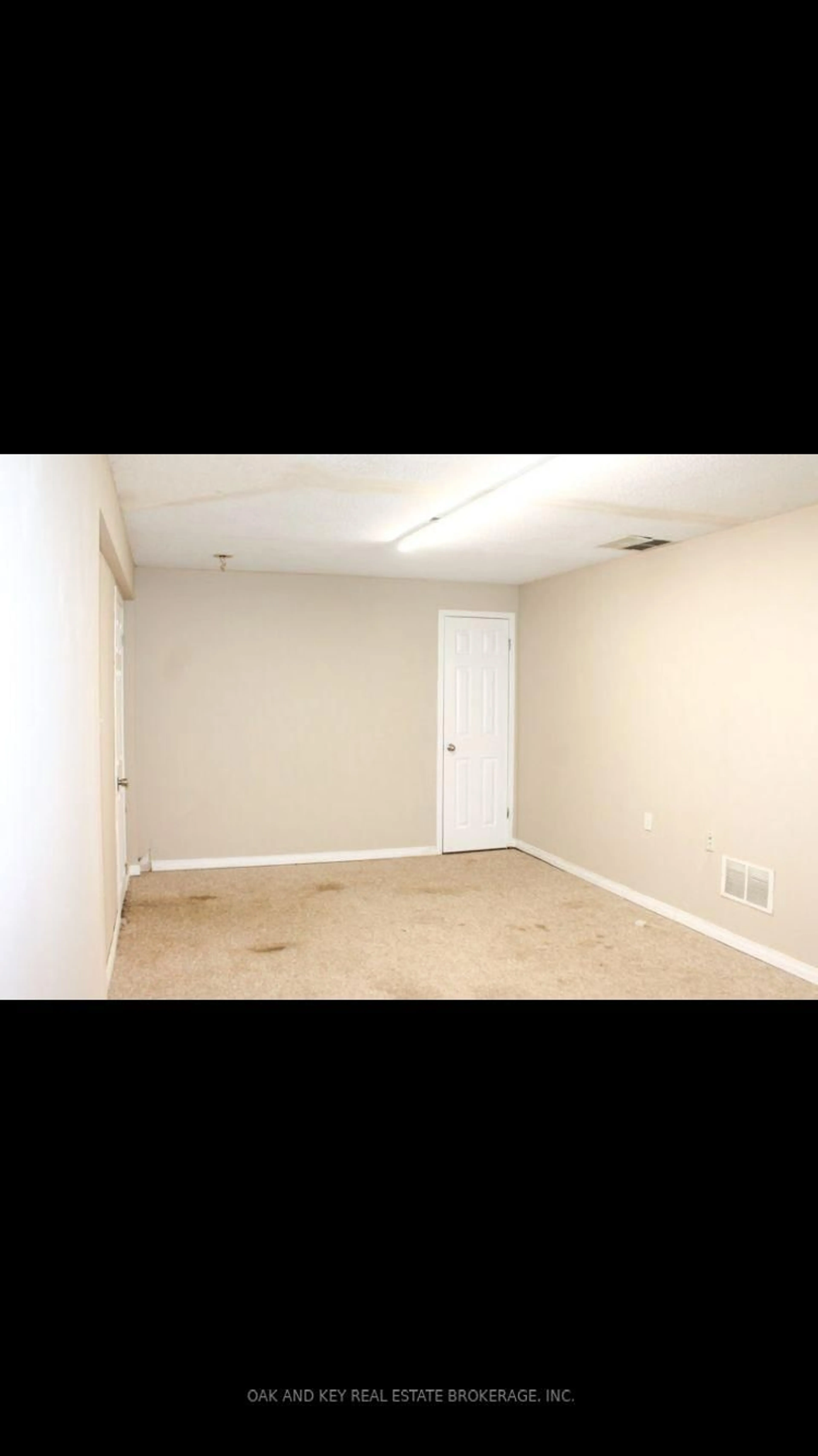 A pic of a room for 330 FLEMING Dr, London East Ontario N5V 4Y6