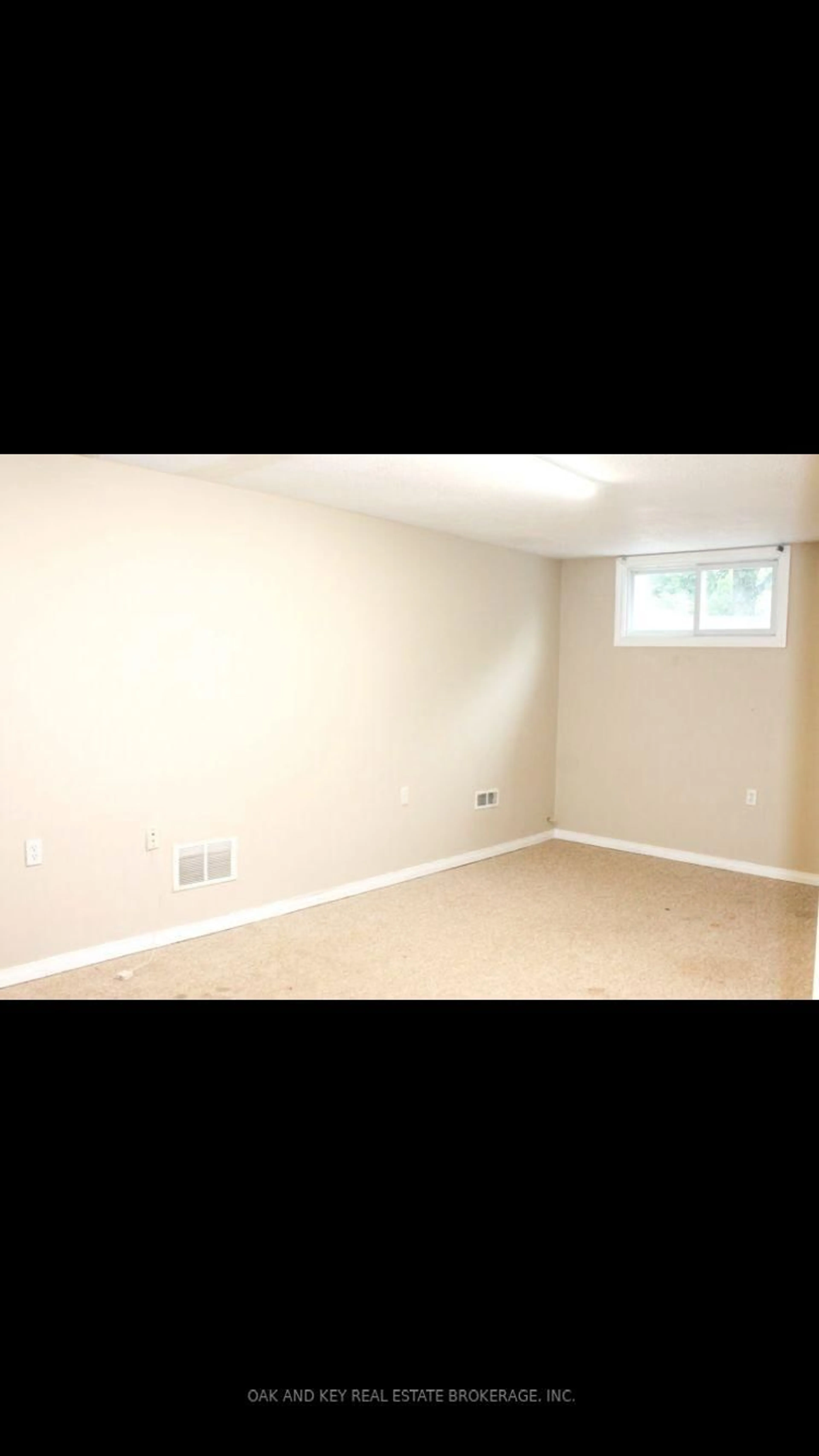A pic of a room for 330 FLEMING Dr, London East Ontario N5V 4Y6