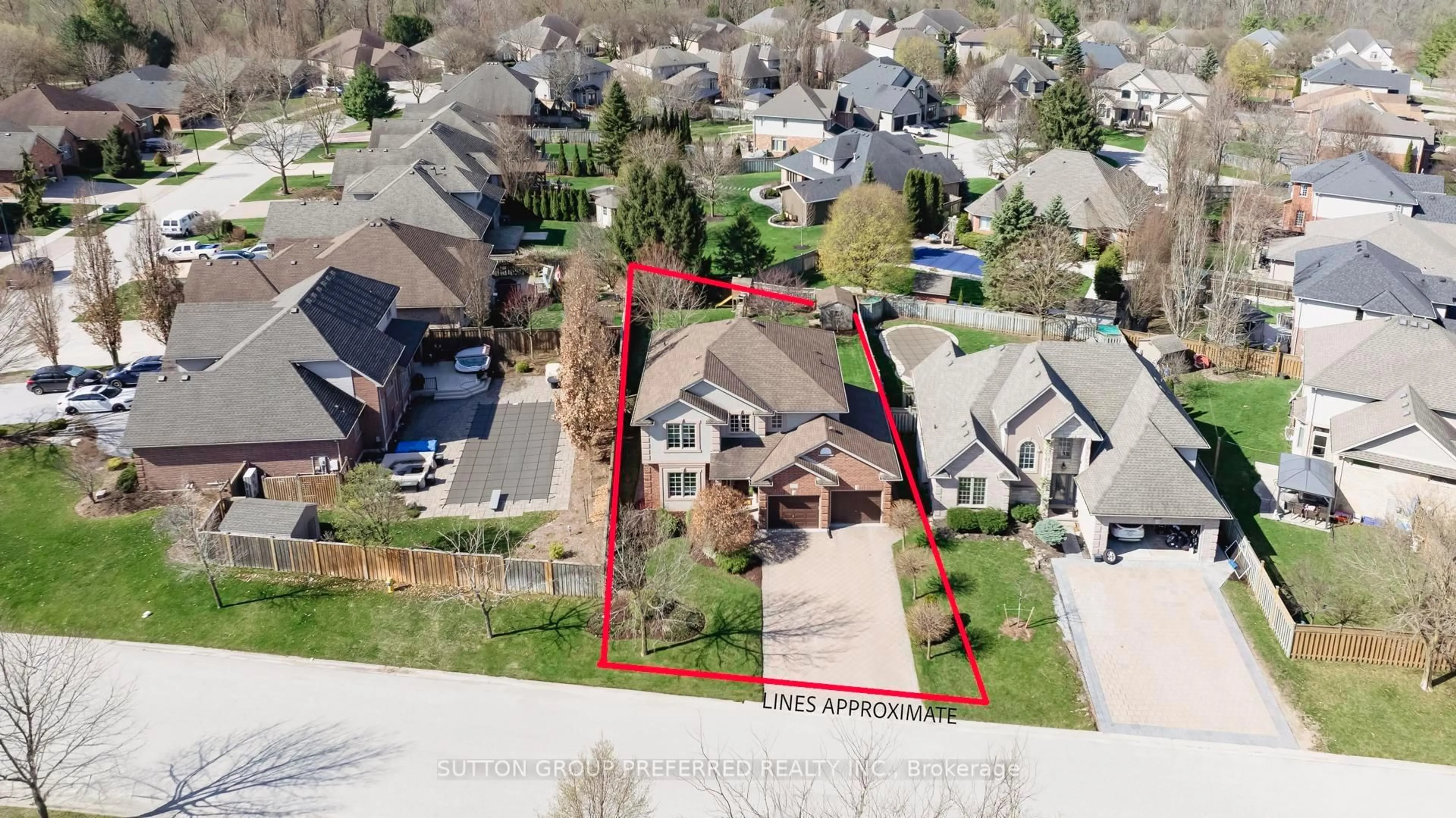 A pic from outside/outdoor area/front of a property/back of a property/a pic from drone, street for 4125 Masterson Circ, London South Ontario N6P 1T3