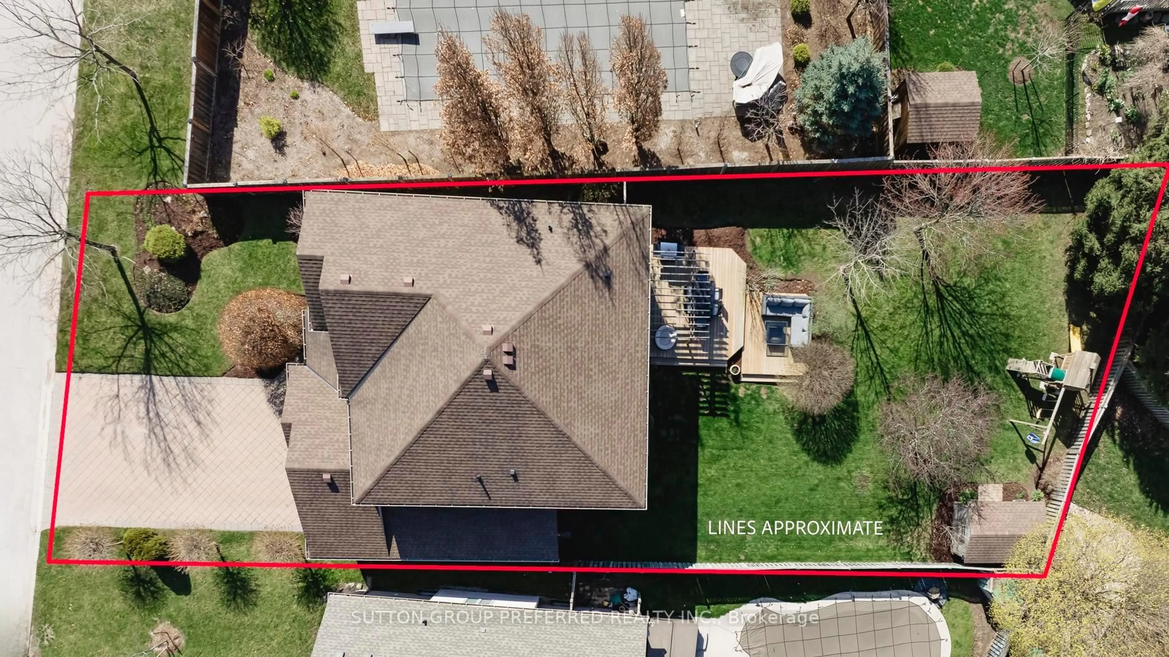 A pic from outside/outdoor area/front of a property/back of a property/a pic from drone, street for 4125 Masterson Circ, London South Ontario N6P 1T3