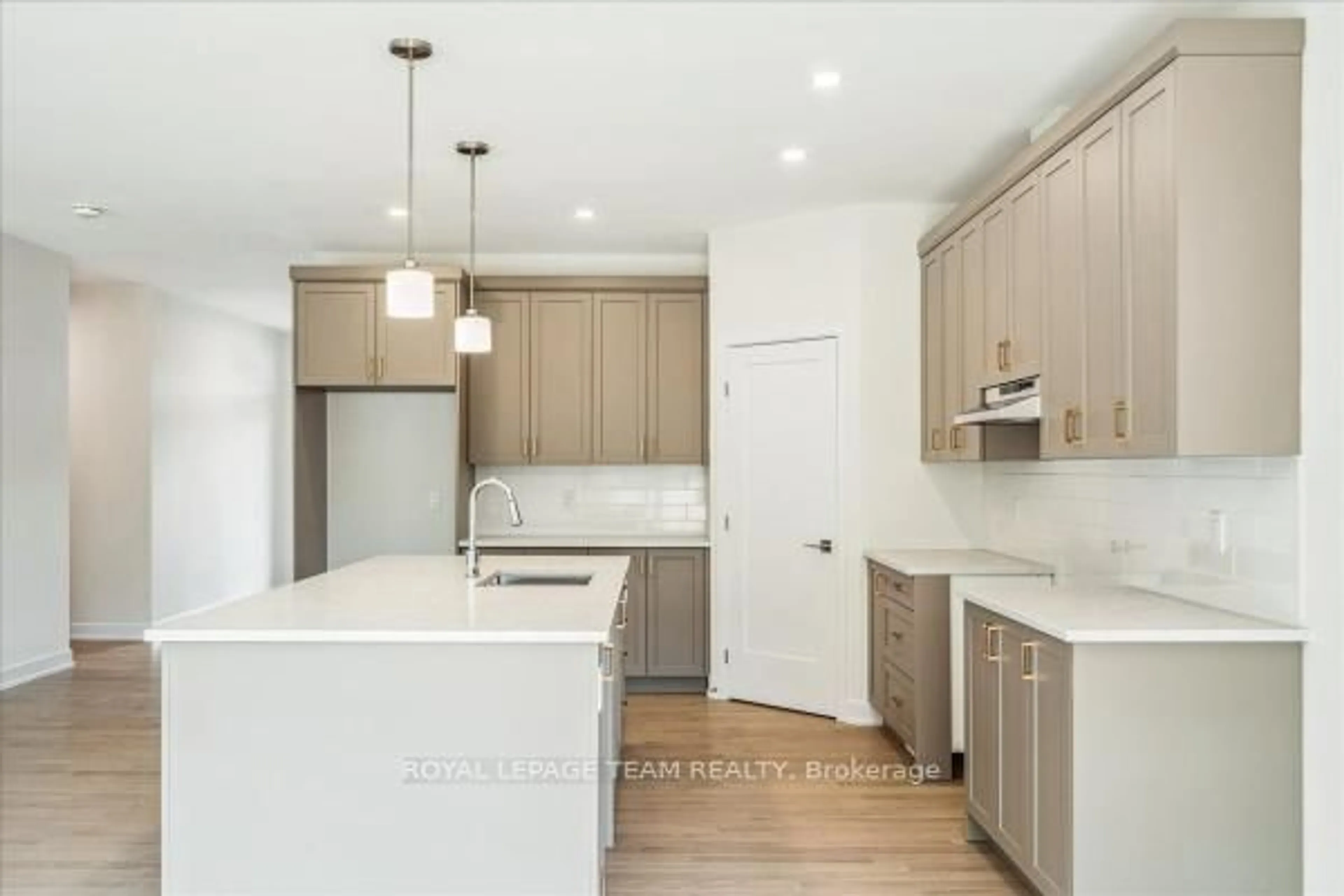 Open concept kitchen, unknown for 1261 POTTER Dr, Brockville Ontario K6V 0G8