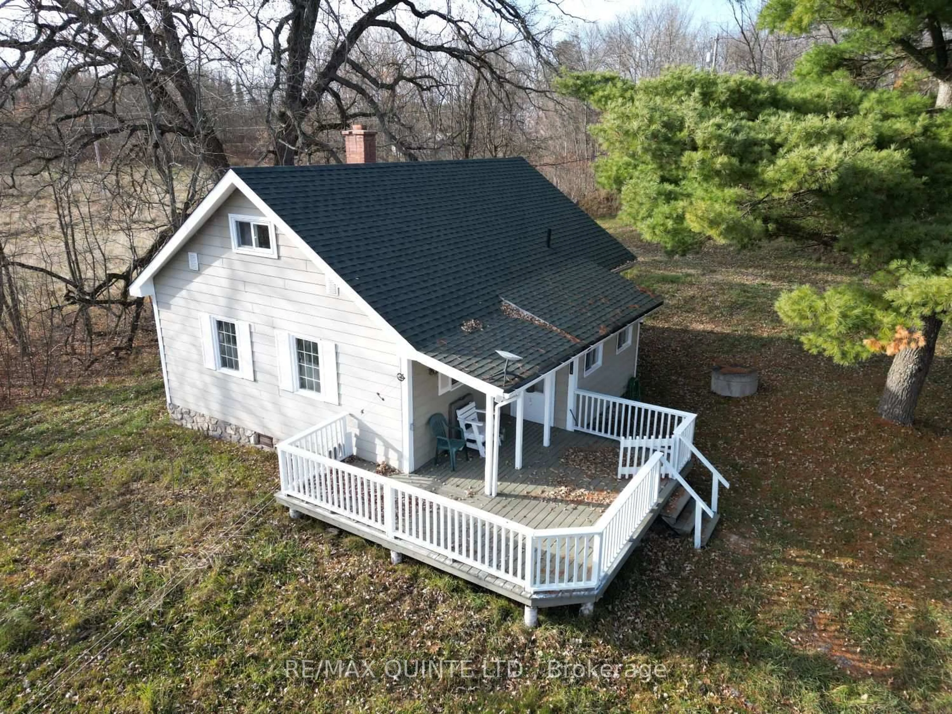 A pic from outside/outdoor area/front of a property/back of a property/a pic from drone, building for 1578 Cooper Rd, Madoc Ontario K0K 2K0