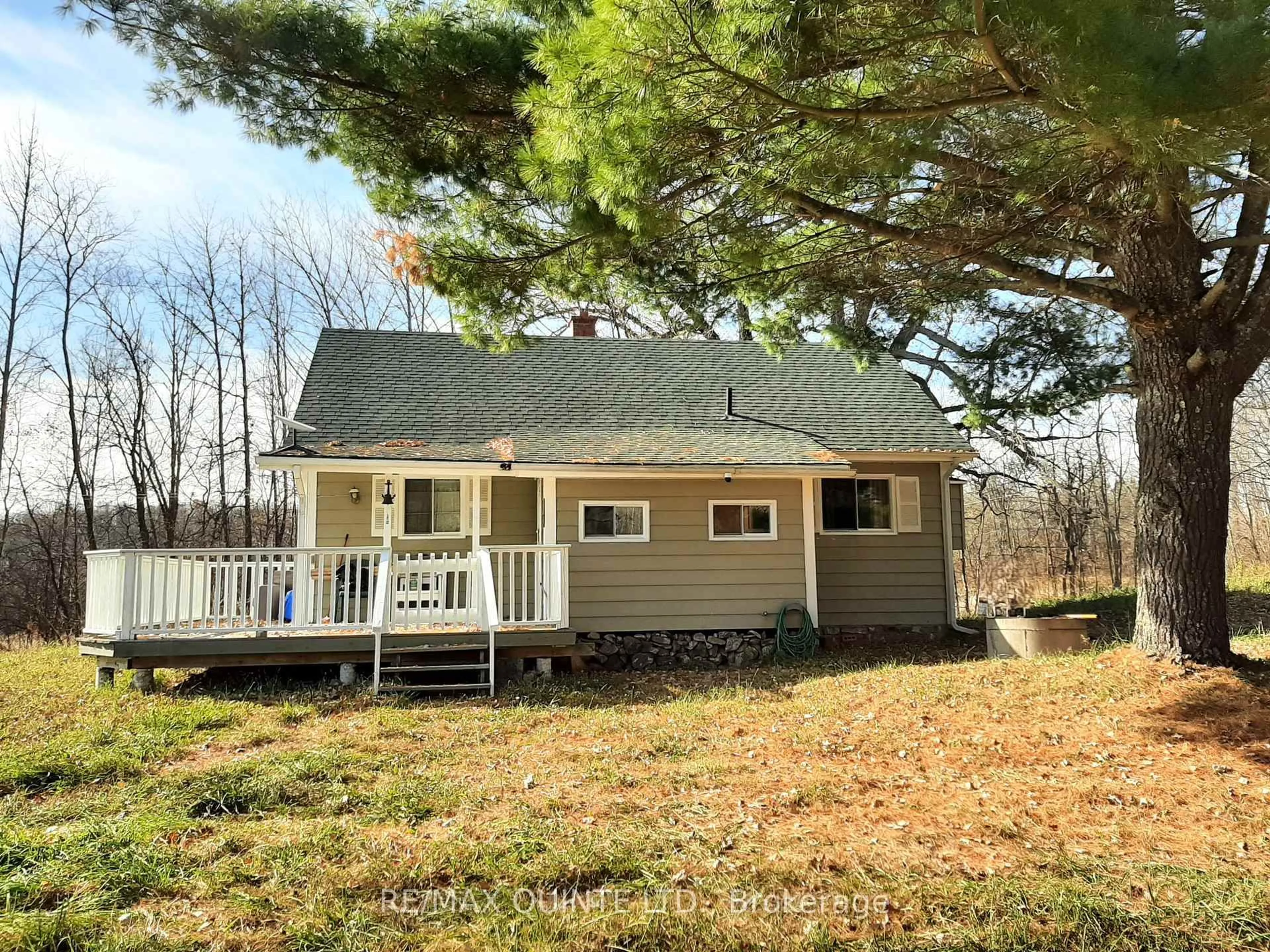 Home with vinyl exterior material, unknown for 1578 Cooper Rd, Madoc Ontario K0K 2K0