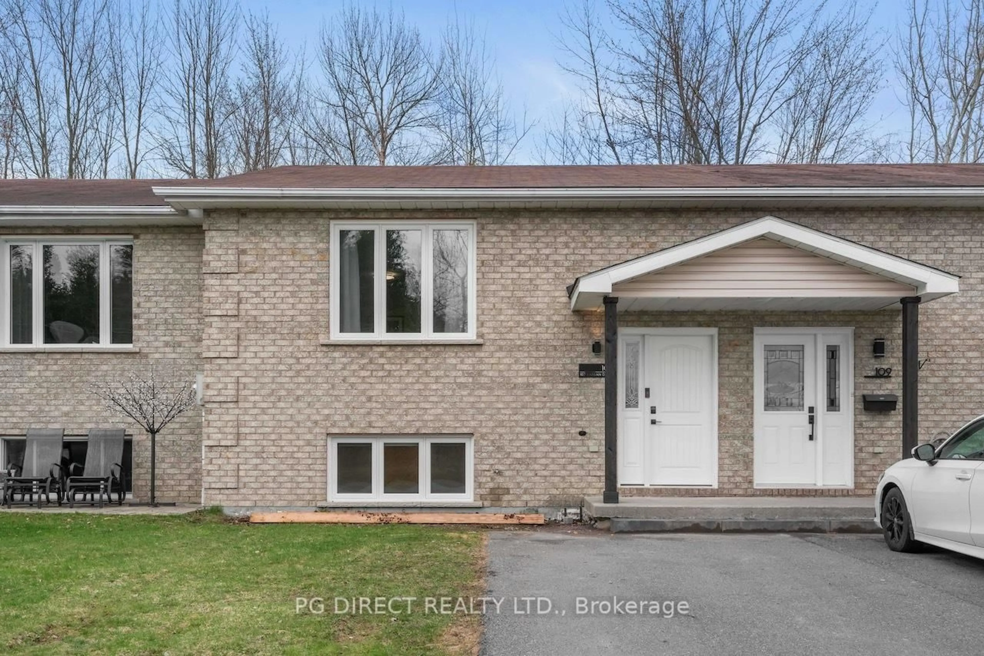 Home with brick exterior material, street for 107 Farran Dr, South Stormont Ontario K0C 1M0