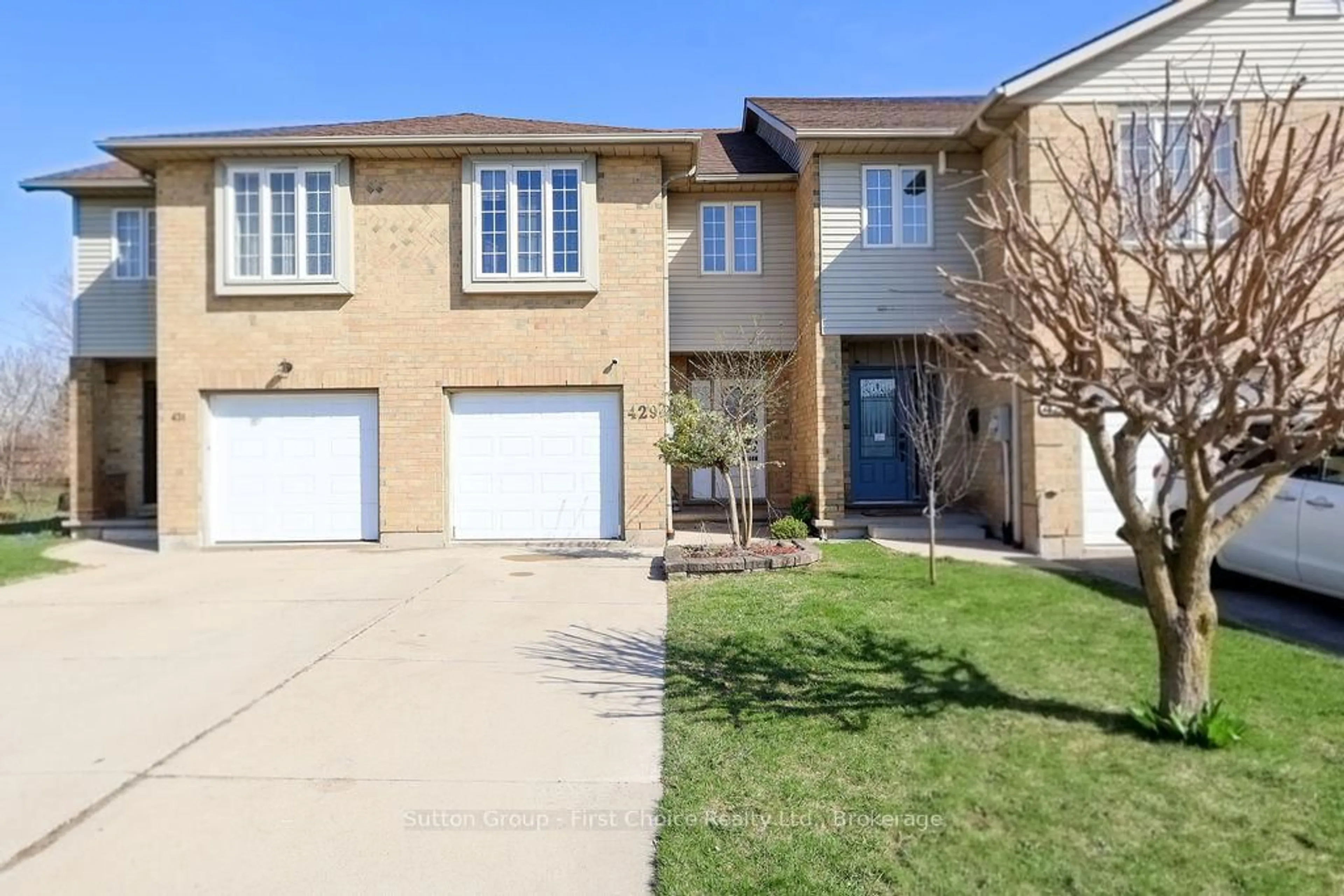 Home with vinyl exterior material, street for 429 Greenwood Dr, Stratford Ontario N5A 7S7