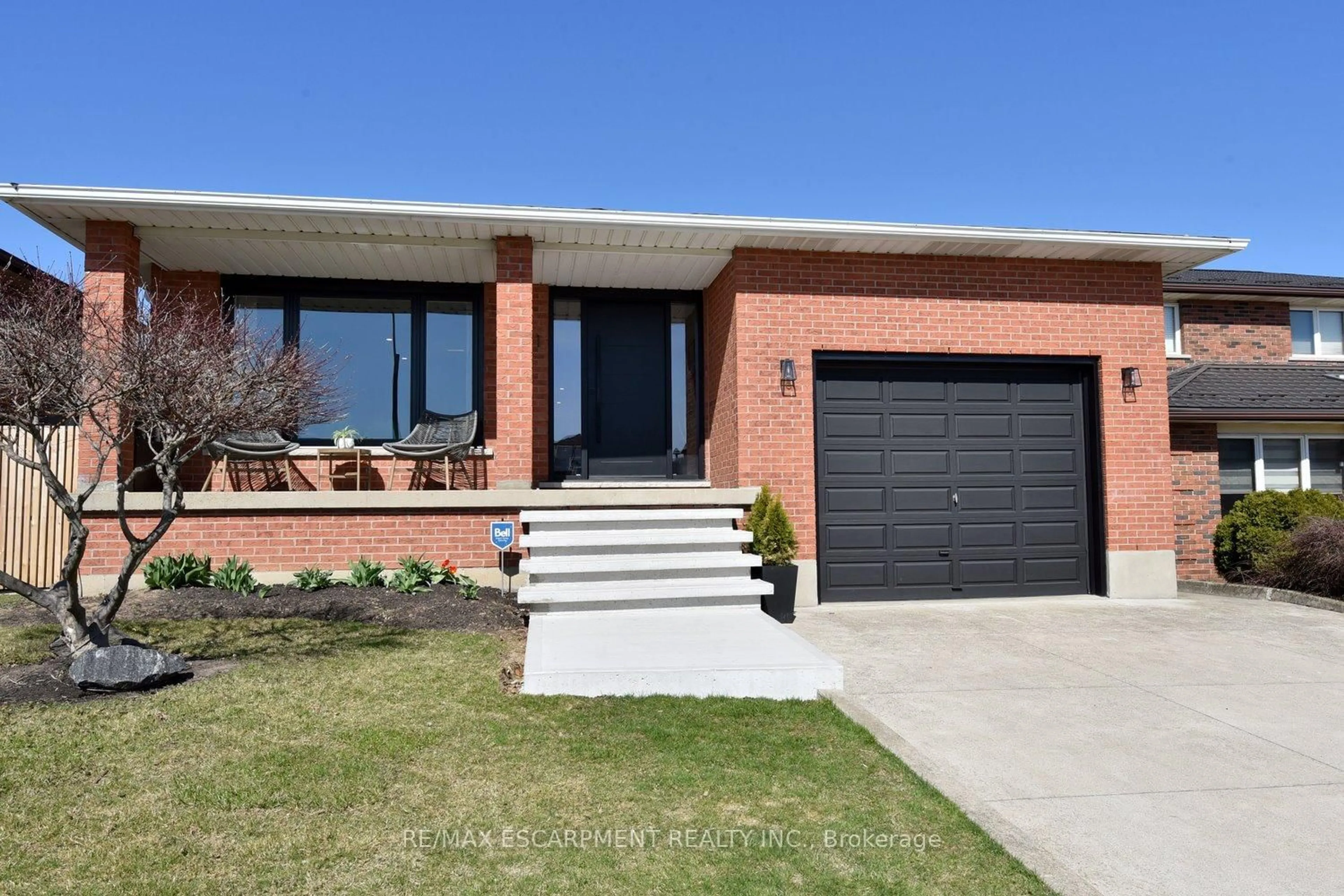 Home with brick exterior material, street for 81 Glenayr St, Hamilton Ontario L9C 7J2
