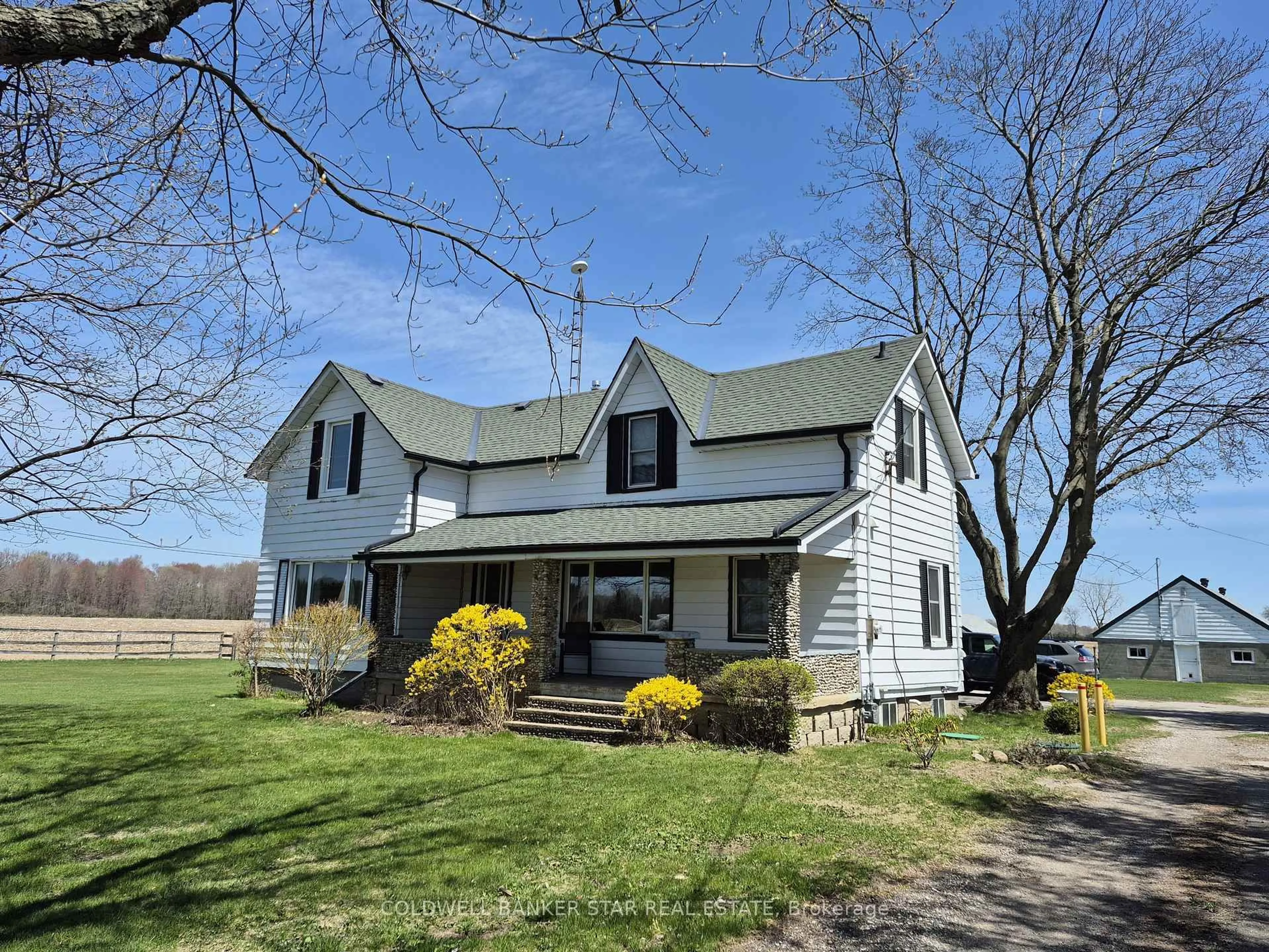 A pic from outside/outdoor area/front of a property/back of a property/a pic from drone, street for 5240 Imperial Rd, Malahide Ontario N5H 2R2
