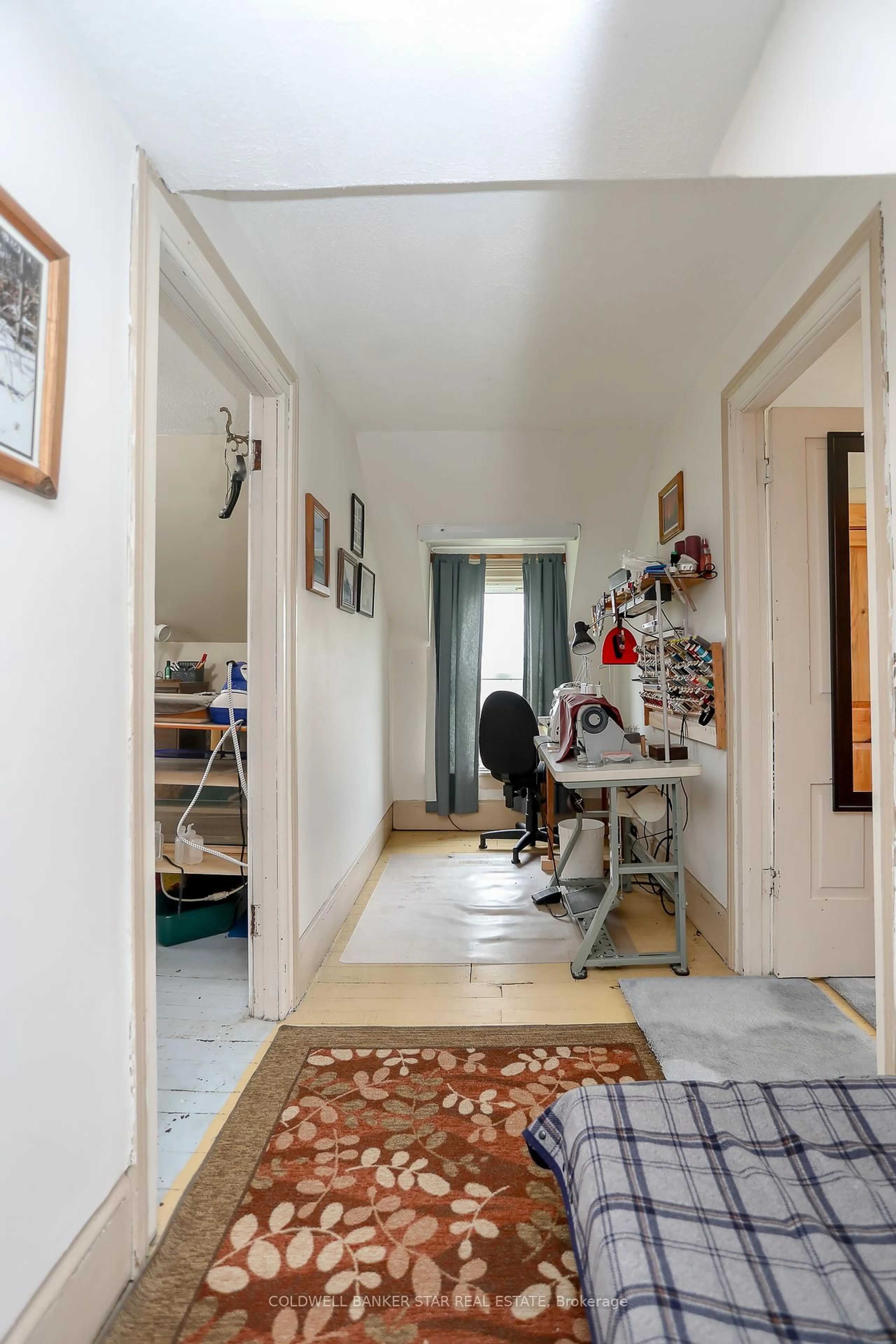 Indoor entryway for 5240 Imperial Rd, Malahide Ontario N5H 2R2
