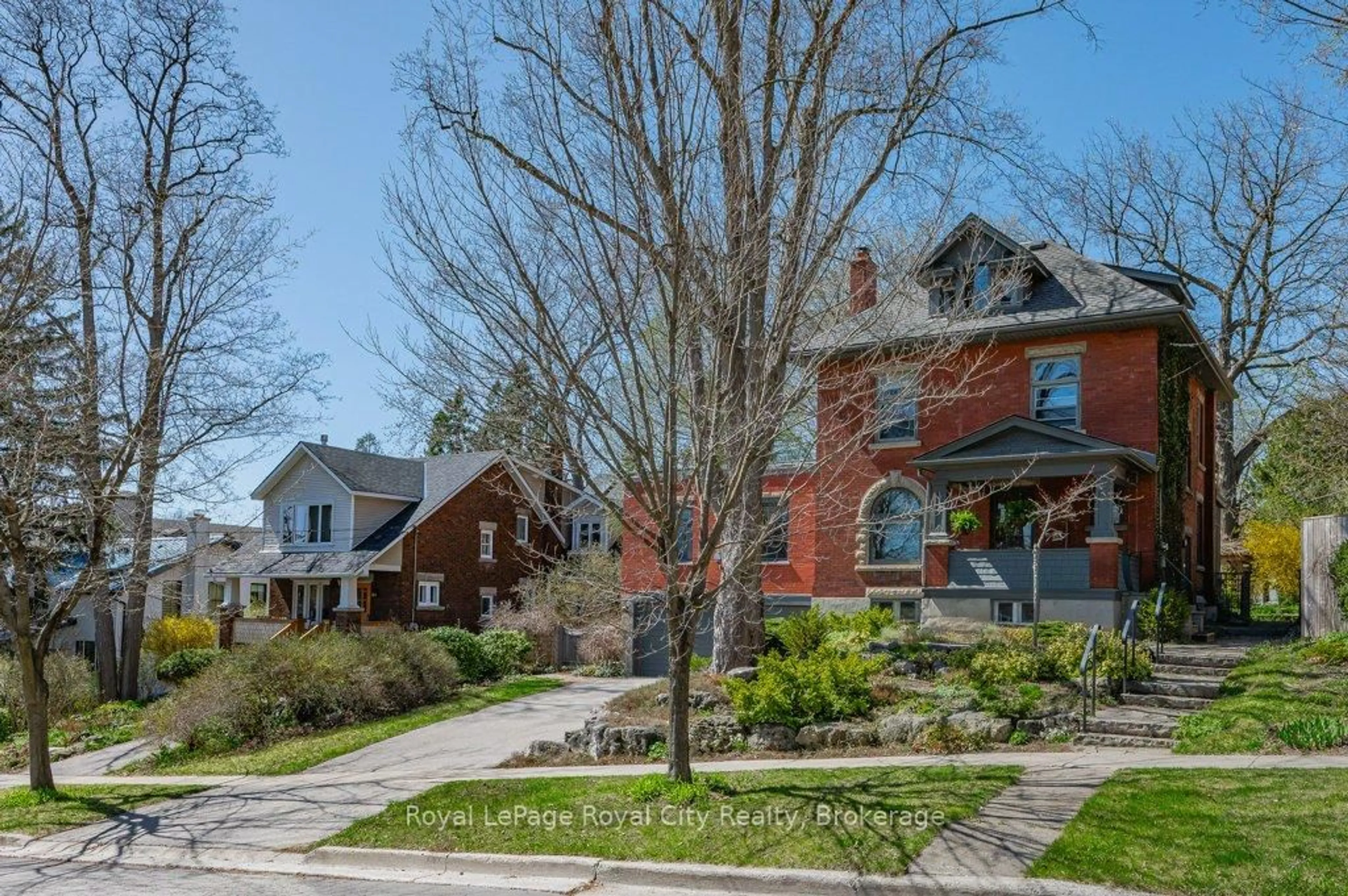 Home with brick exterior material, street for 111 Oxford St, Guelph Ontario N1H 2M8