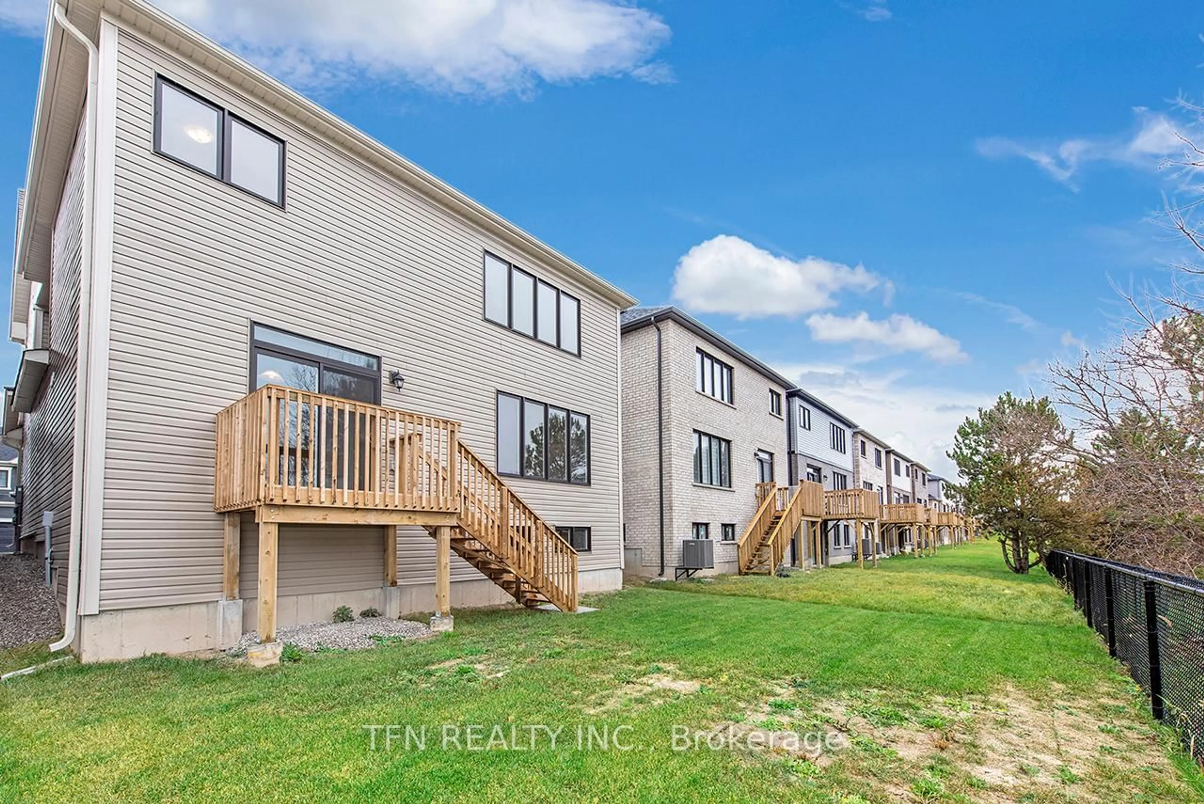 A pic from outside/outdoor area/front of a property/back of a property/a pic from drone, water/lake/river/ocean view for 93 Lilac Circ, Haldimand Ontario N3W 0H6