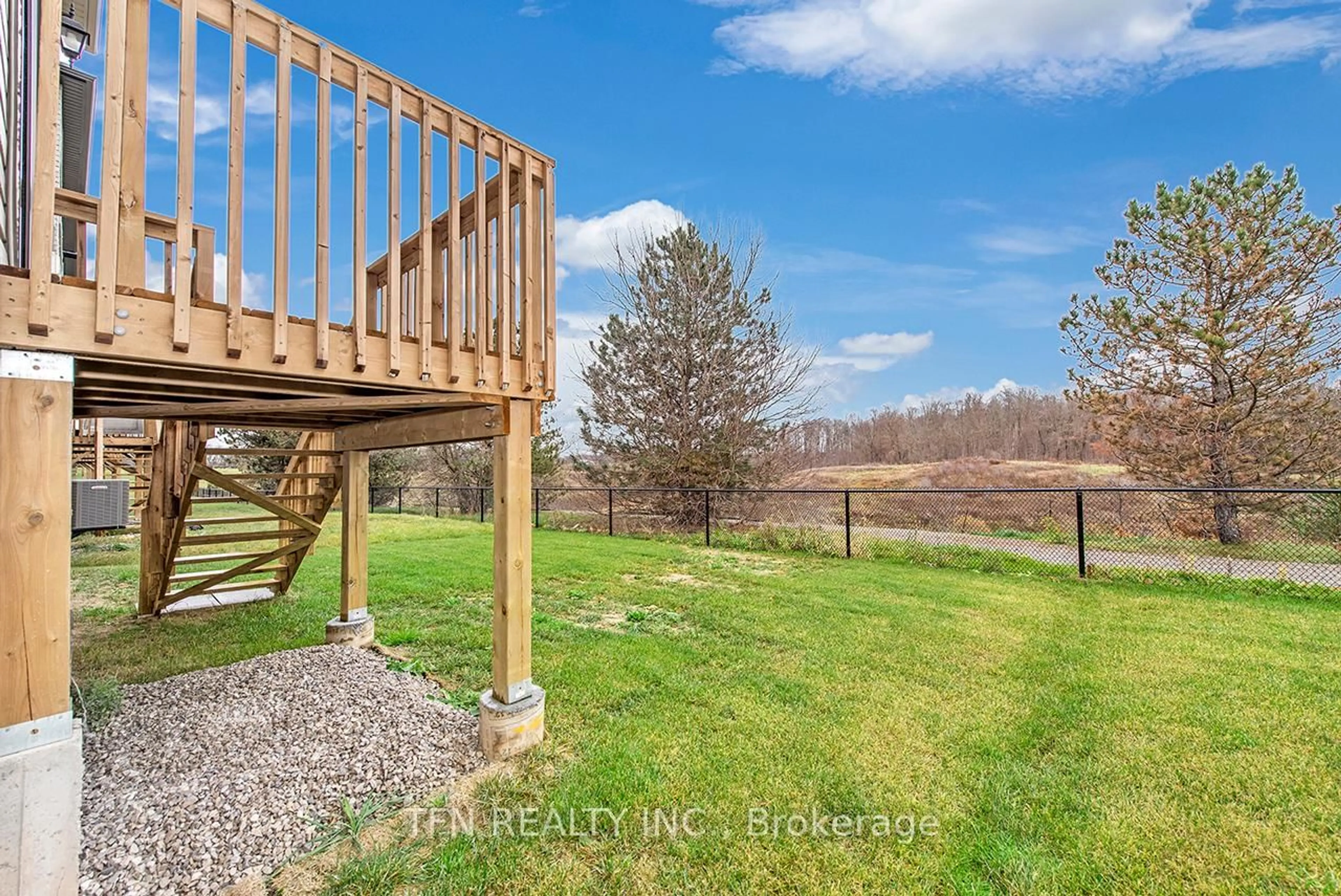 A pic from outside/outdoor area/front of a property/back of a property/a pic from drone, water/lake/river/ocean view for 93 Lilac Circ, Haldimand Ontario N3W 0H6