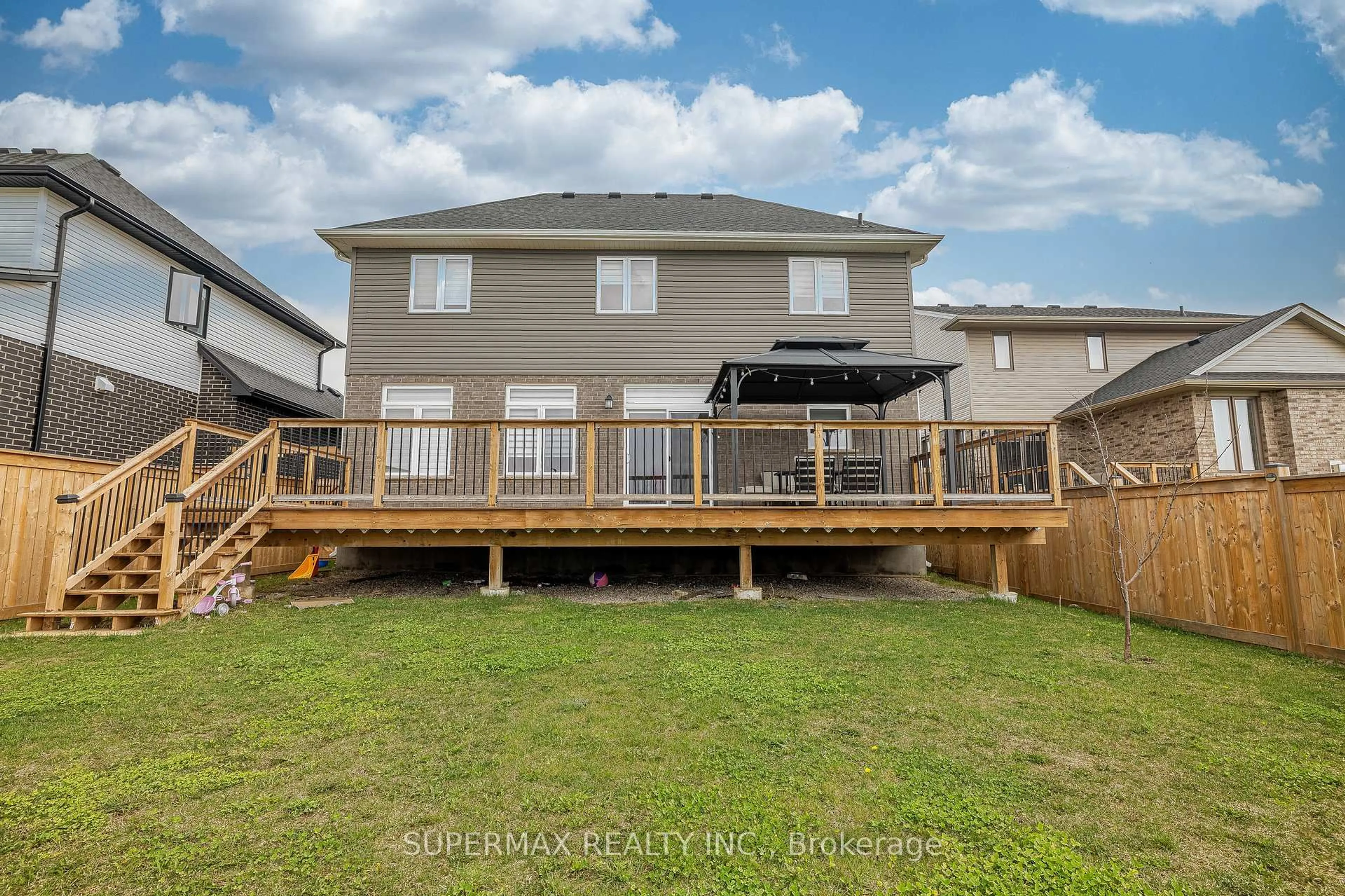 Patio, water/lake/river/ocean view for 121 Renaissance Dr, St. Thomas Ontario N5R 0K1