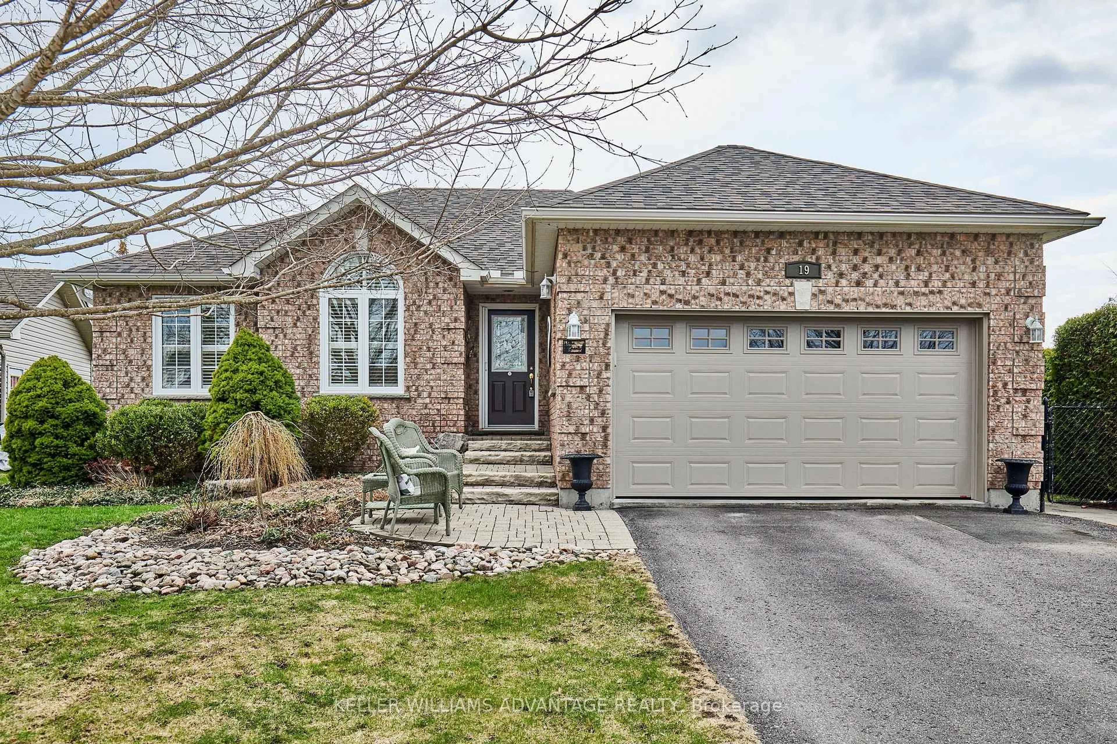Home with brick exterior material, street for 19 Lori Blvd, Kawartha Lakes Ontario K9V 6B6