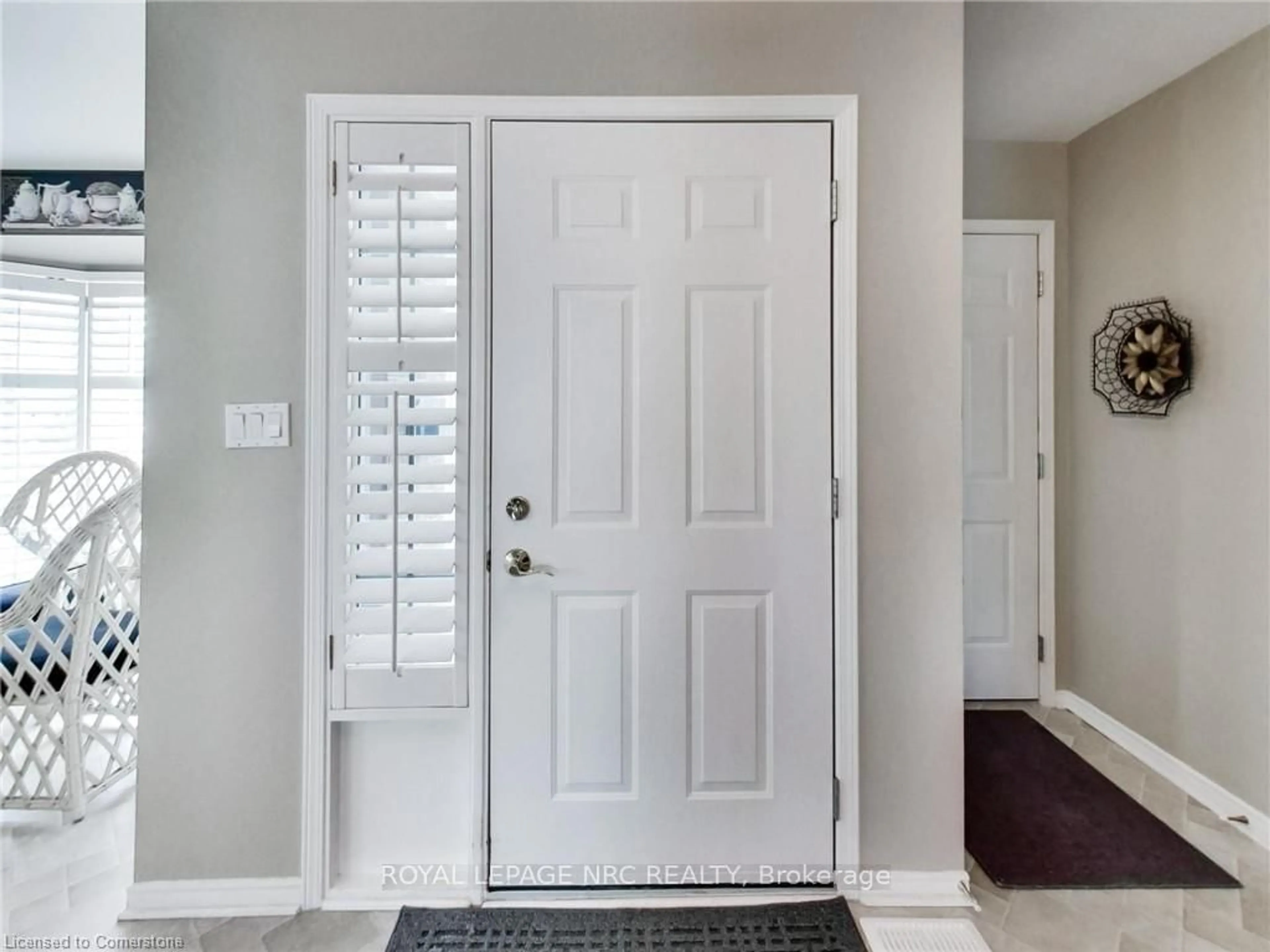 Indoor entryway for 121 Glen Morris Dr #12, St. Catharines Ontario L2T 4C5