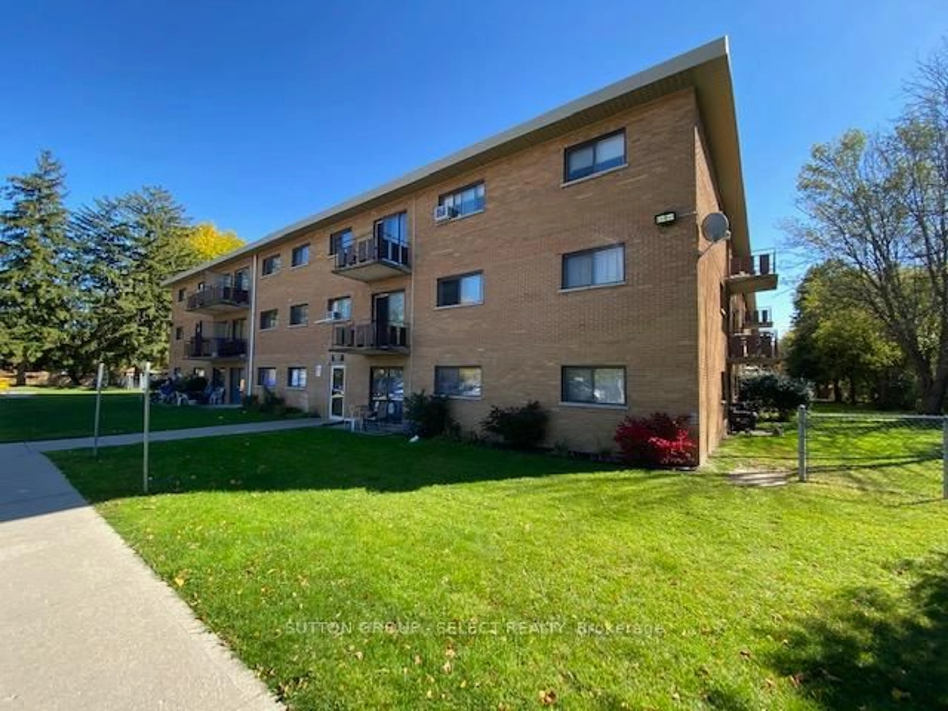 Unknown for 1825 Whitney St #211, London East Ontario N5W 2W3