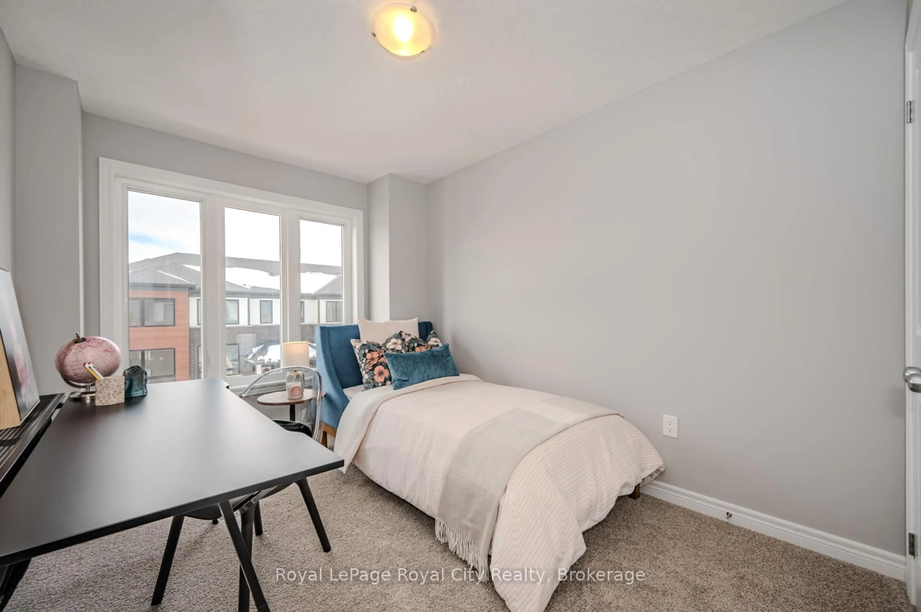 A pic of a room for 5 Sora Lane, Guelph Ontario N1E 0T4