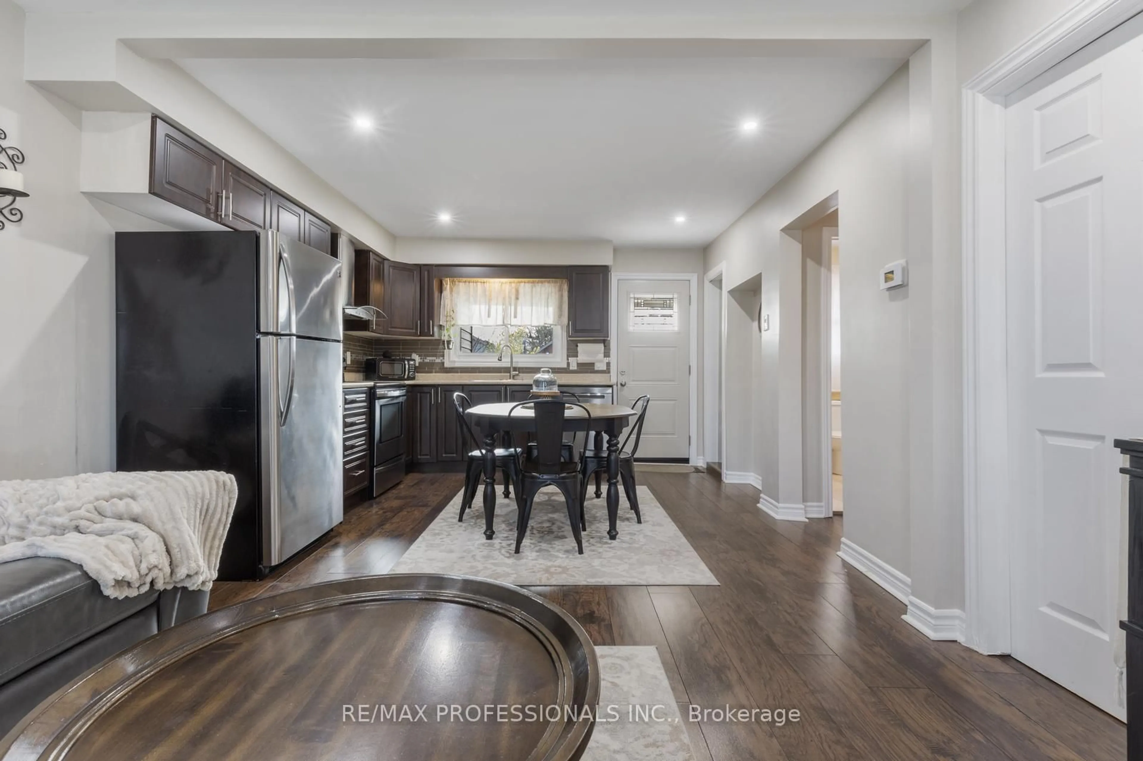 Open concept kitchen, unknown for 28 Archibald St, Hamilton Ontario L8H 4V9
