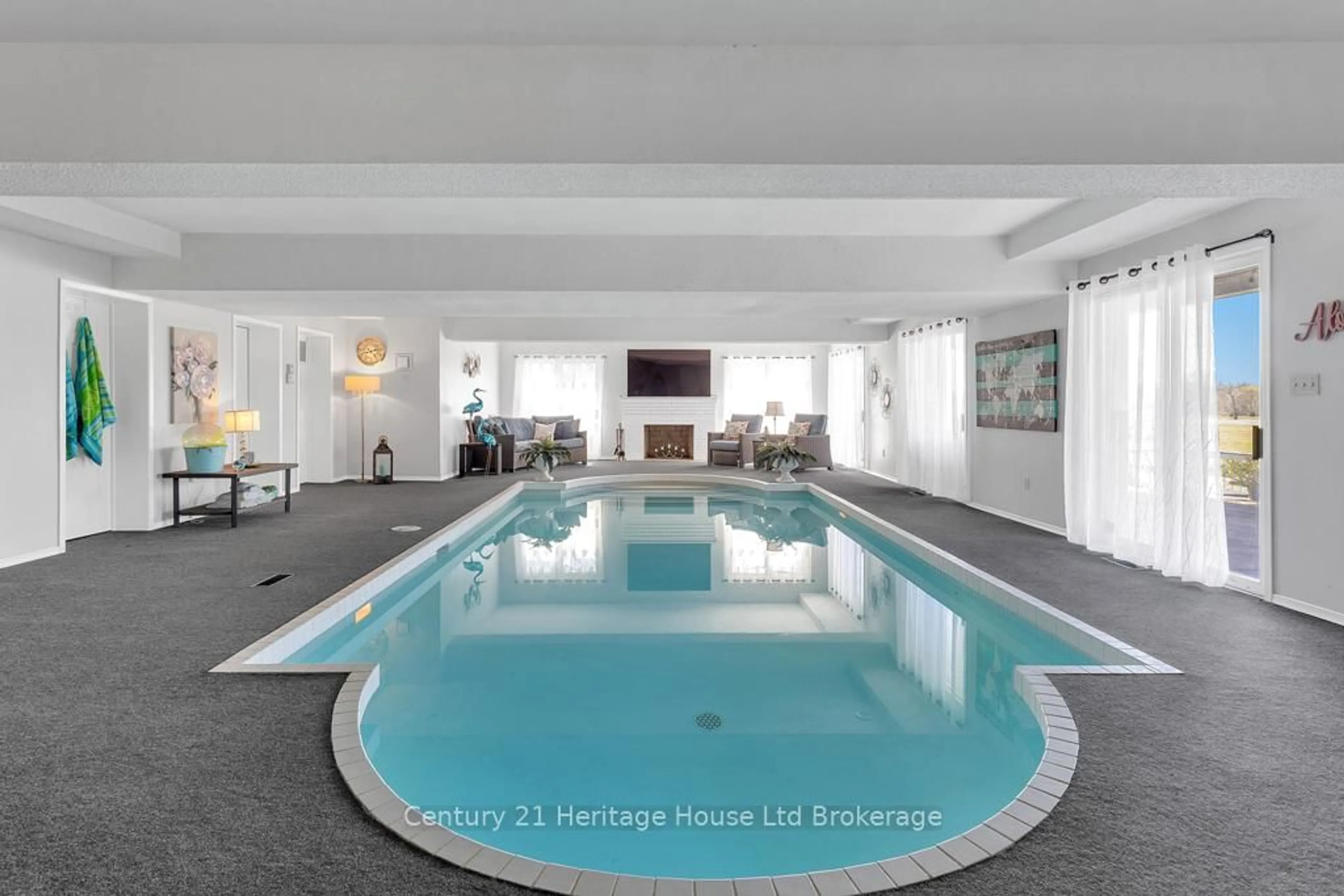 Pool for 583511 Hamilton Rd, Ingersoll Ontario N5C 3J7