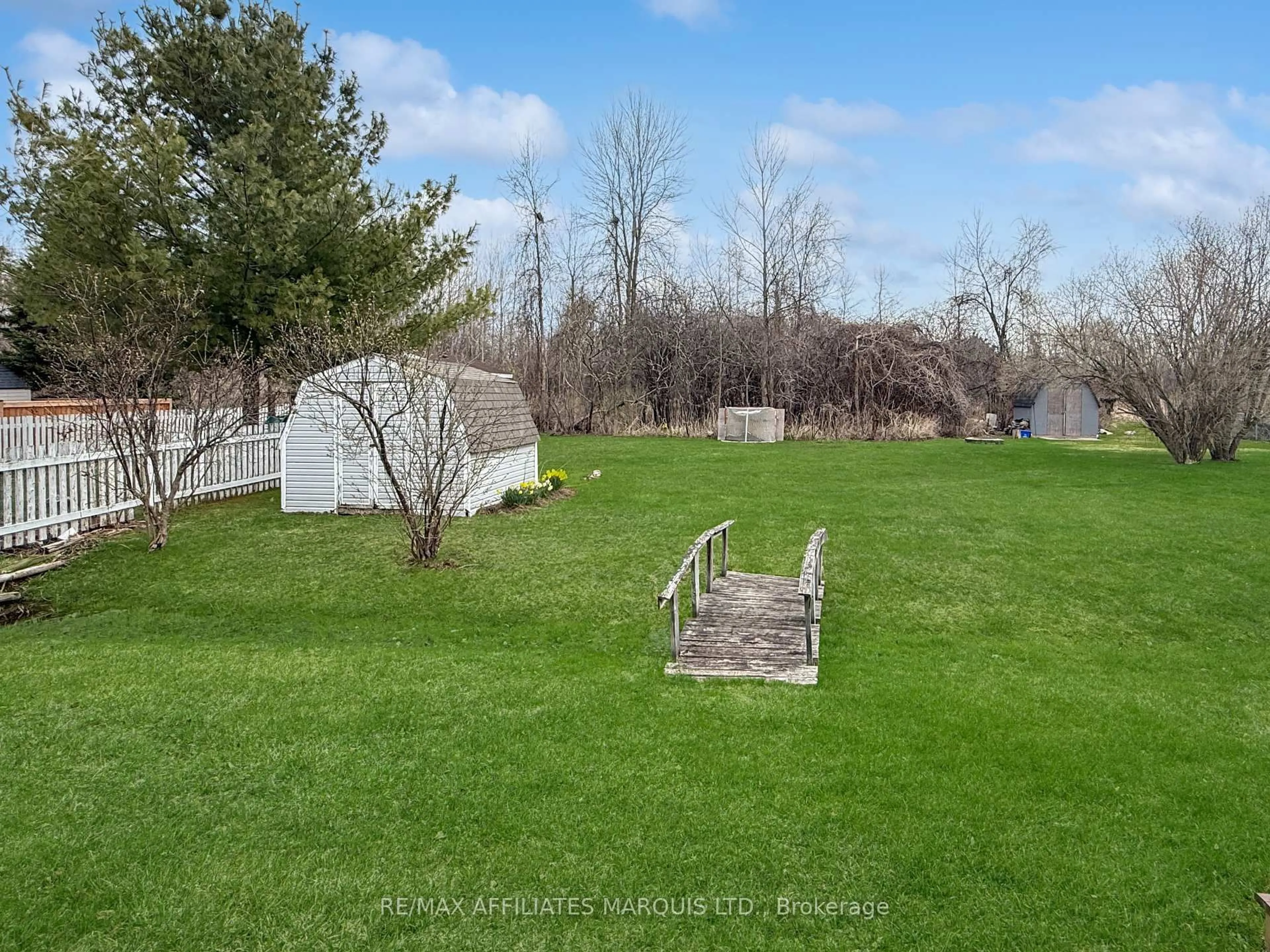 A pic from outside/outdoor area/front of a property/back of a property/a pic from drone, water/lake/river/ocean view for 58 Rowan Dr, South Dundas Ontario K0C 1X0