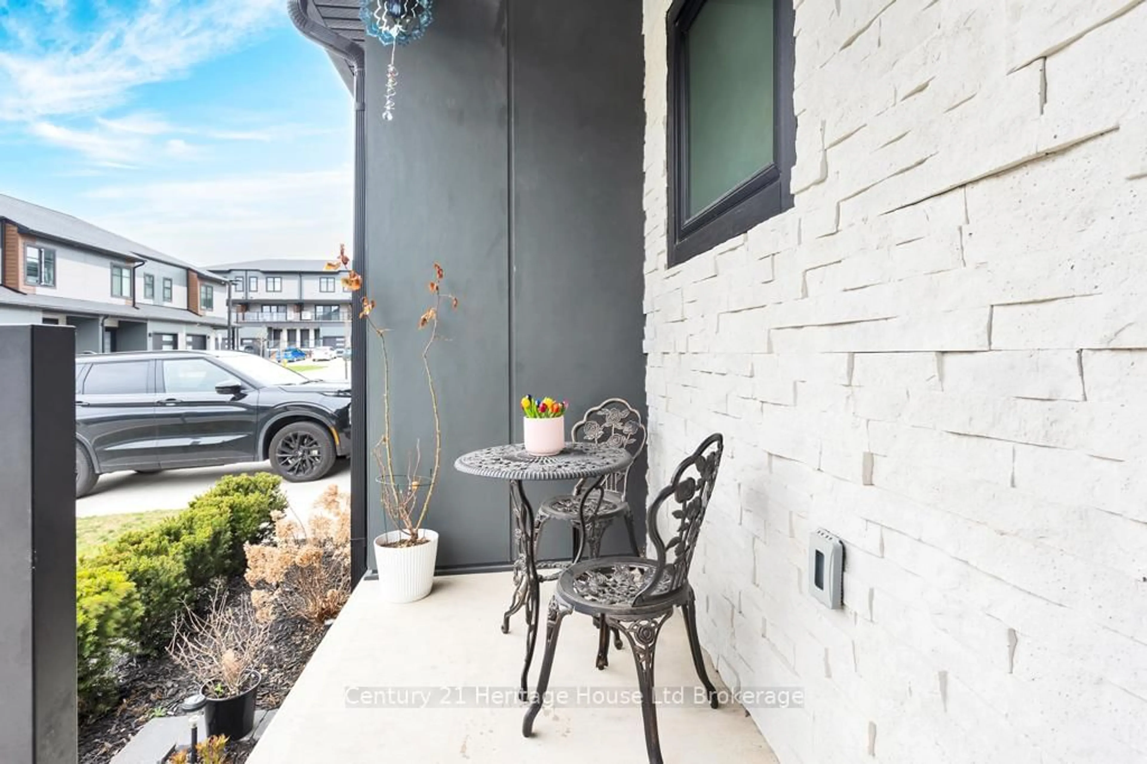 Patio, street for 361 Quarter Town Line #602, Tillsonburg Ontario N4G 0K2